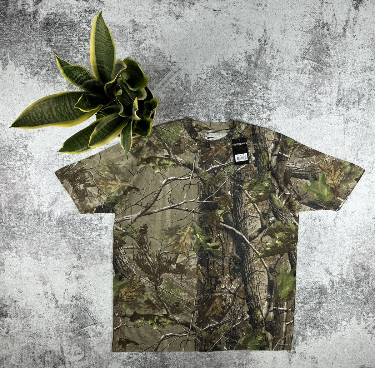 Realtree Vintage NEW Camo Realtree Thick Jungle Army Y2K T Shirt Tee Size US XXL / EU 58 / 5 - 1 Thumbnail