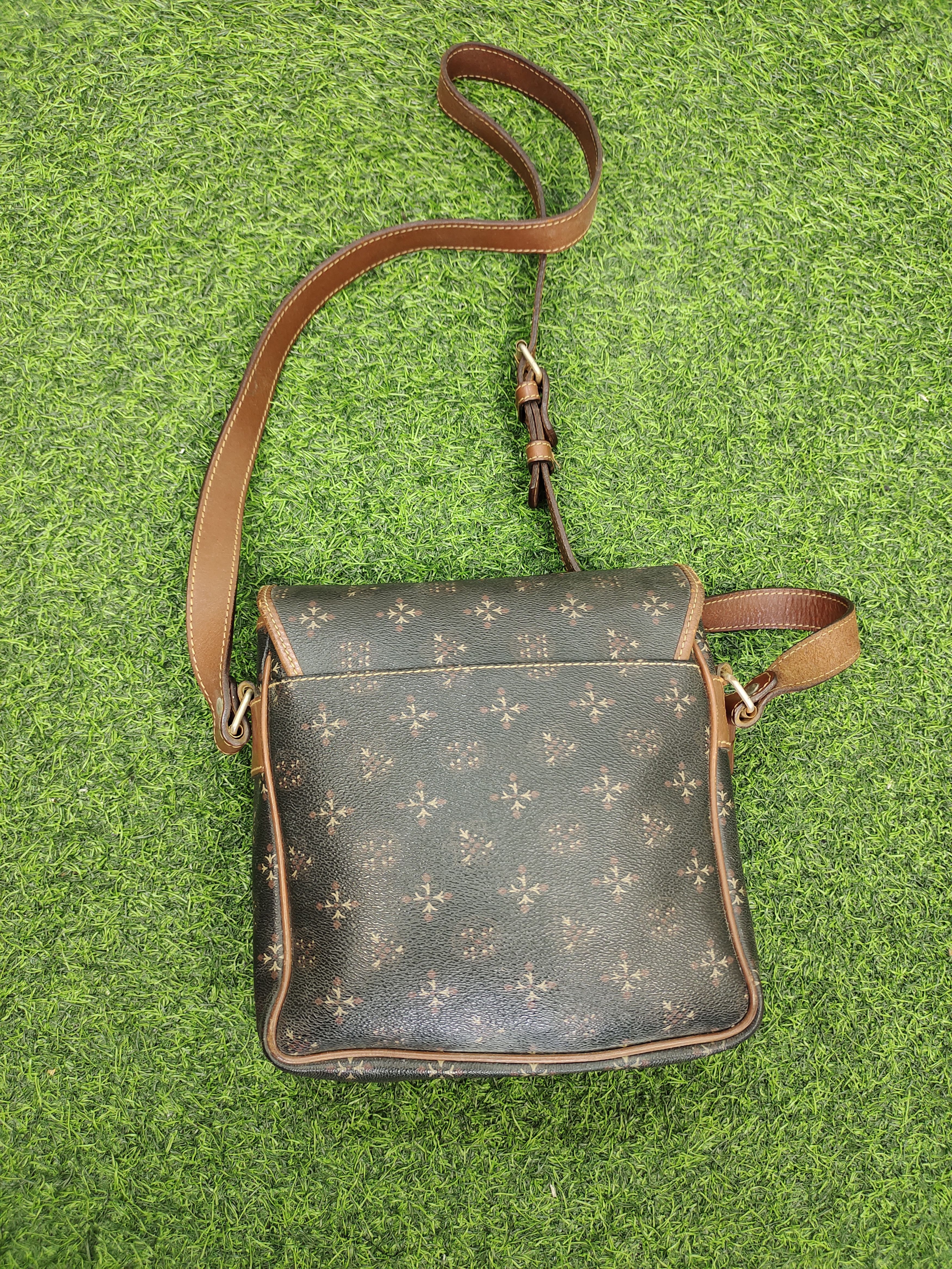 Vintage Vintage Sachs Lederwaren Japan Patina Leather Crossbody Bag Size ONE SIZE - 5 Thumbnail