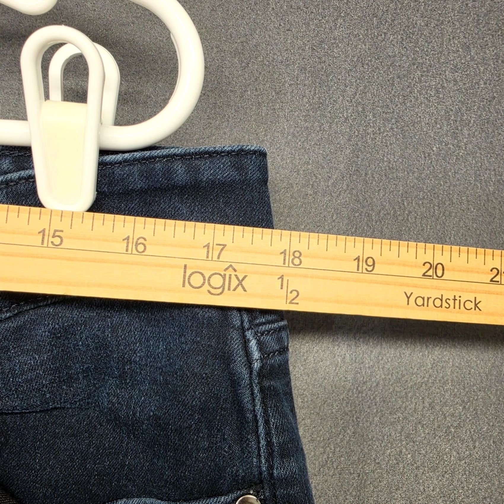 Vintage Lane Bryant Womens 20 Blue Jeans High Rise Curvy Fit Flex Magic Waistband Cropped Capri 5-Pocket Denim Pedal Tight Mens? Size 42" / US 20 - 6 Thumbnail