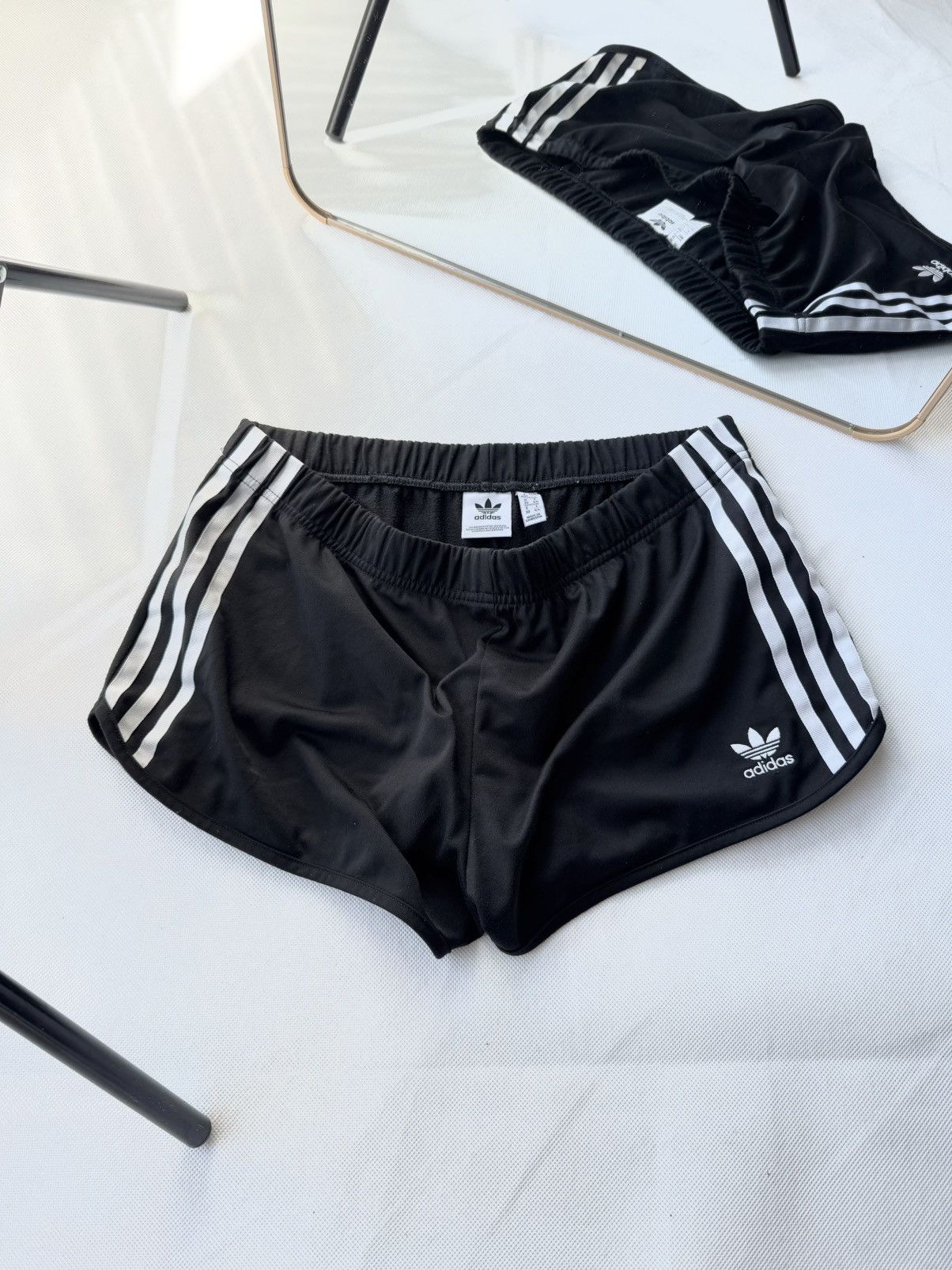 Vintage Vintage Y2K Adidas Pinterest Mini Shorts Streetwear 90s Size US 32 / EU 48 - 3 Thumbnail