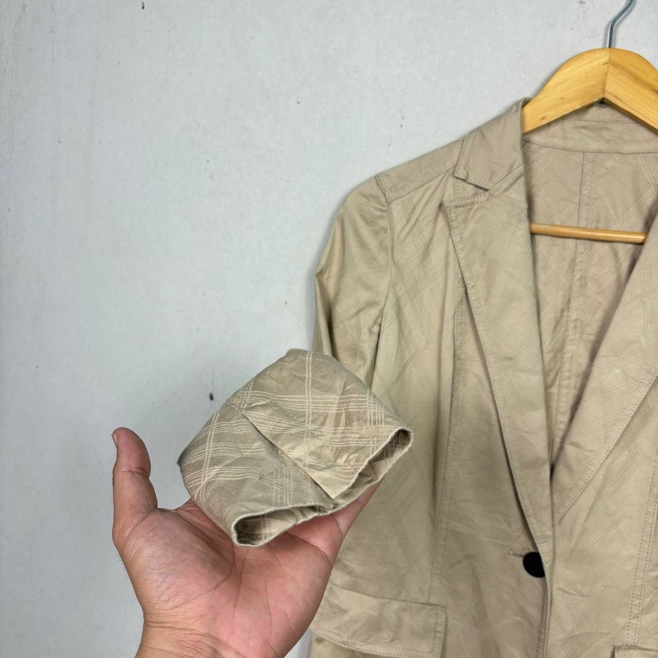Burberry Burberry London Textured Check Blazer Jacket Tan Size 38 Size S / US 4 / IT 40 - 4 Thumbnail