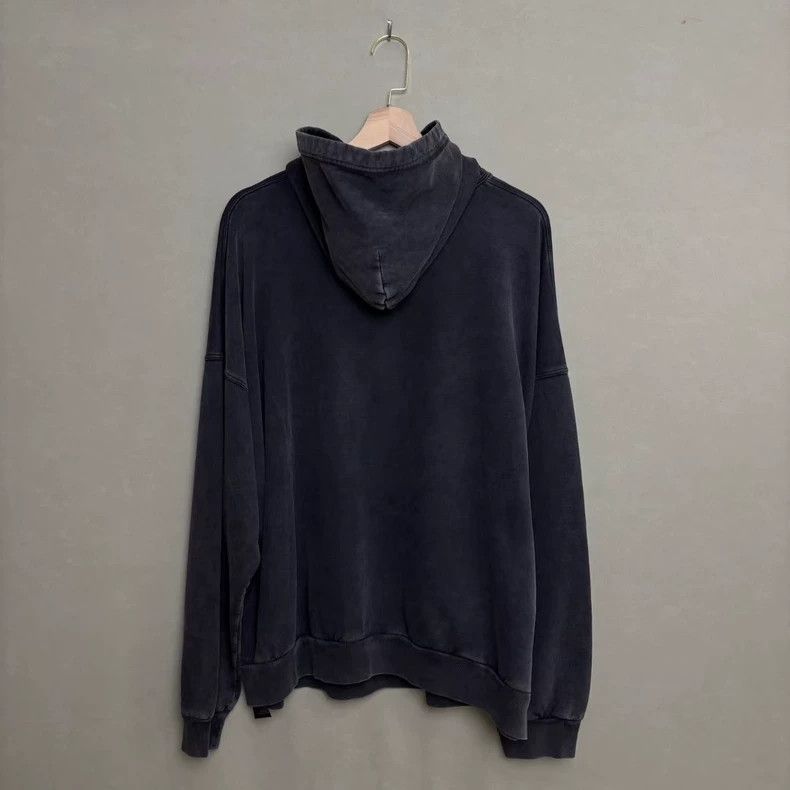 Balenciaga Balenciaga Valentine's Day Limited Edition 520 Washed Grey Size US L / EU 52-54 / 3 - 3 Thumbnail