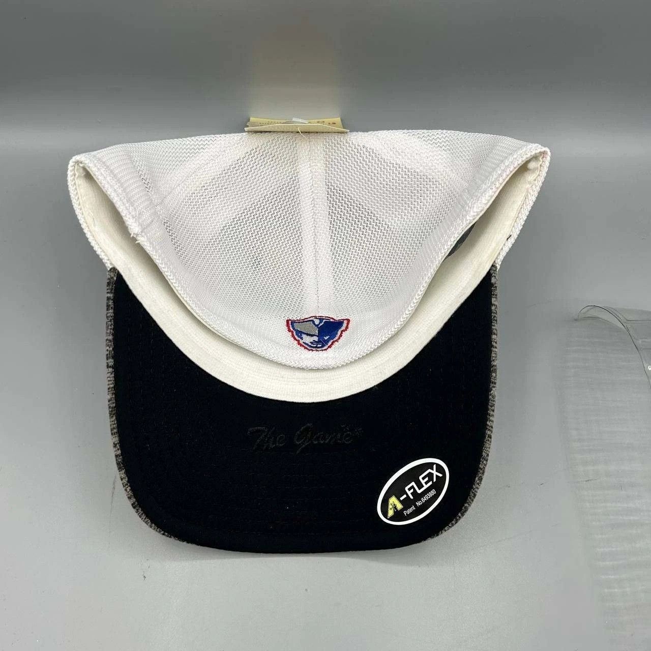 The Game New England Patriots Trucker Hat Men L-XL NFL Stretch Fitted Size ONE SIZE - 8 Thumbnail