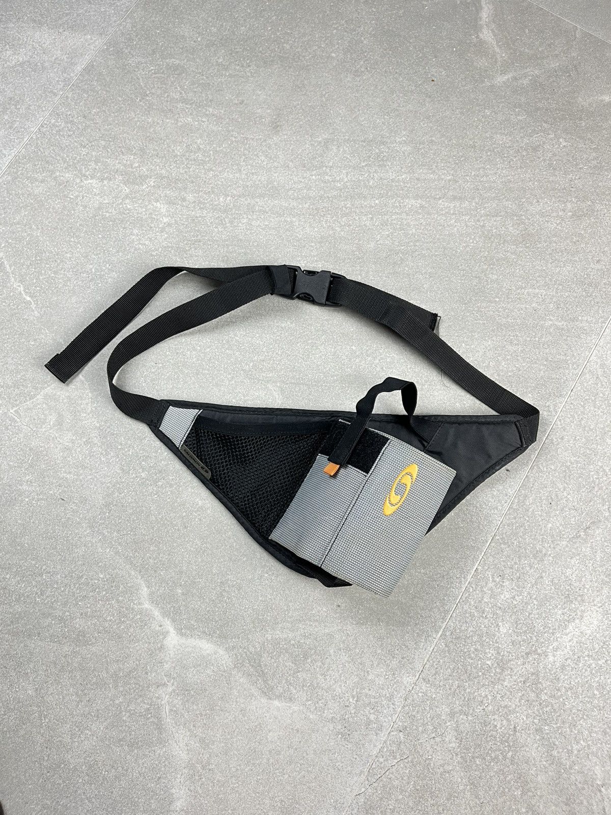 Salomon Salomon vintage 2003 bottle sensibly waist belt bag Size ONE SIZE - 1 Thumbnail