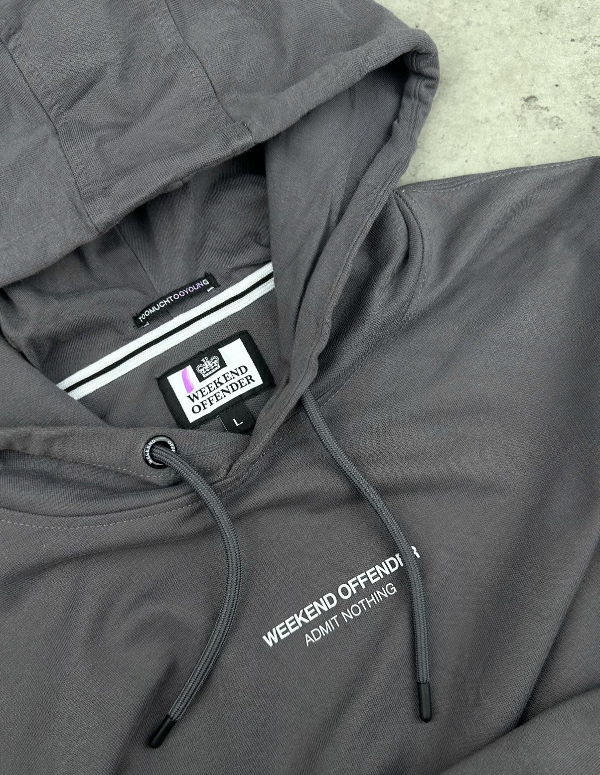 Weekend Offender Weekend Offender "Admit Nothing" Graphic Hoodie Size L Grey Size US L / EU 52-54 / 3 - 4 Thumbnail