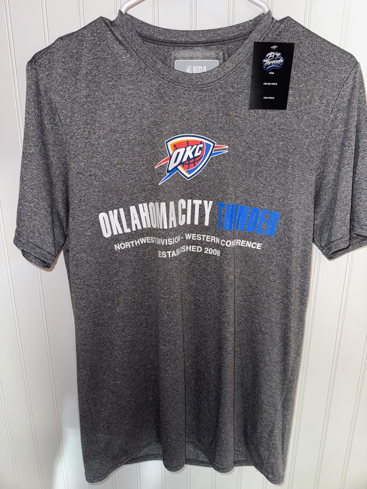 NBA Oklahoma City Thunder Gray Short Sleeve T-Shirt Size S Size US S / EU 44-46 / 1 - 1 Thumbnail