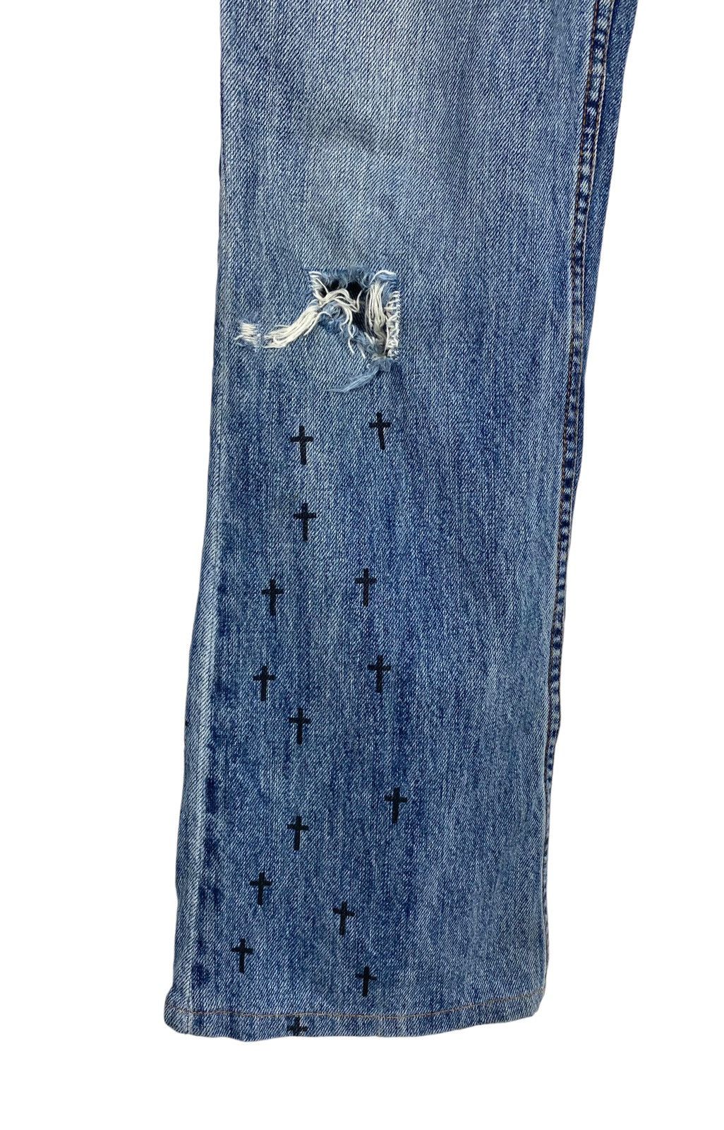 Mossimo Rare‼️ Mossimo Distressed Jeans Cross Logo Size US 31 - 14 Thumbnail