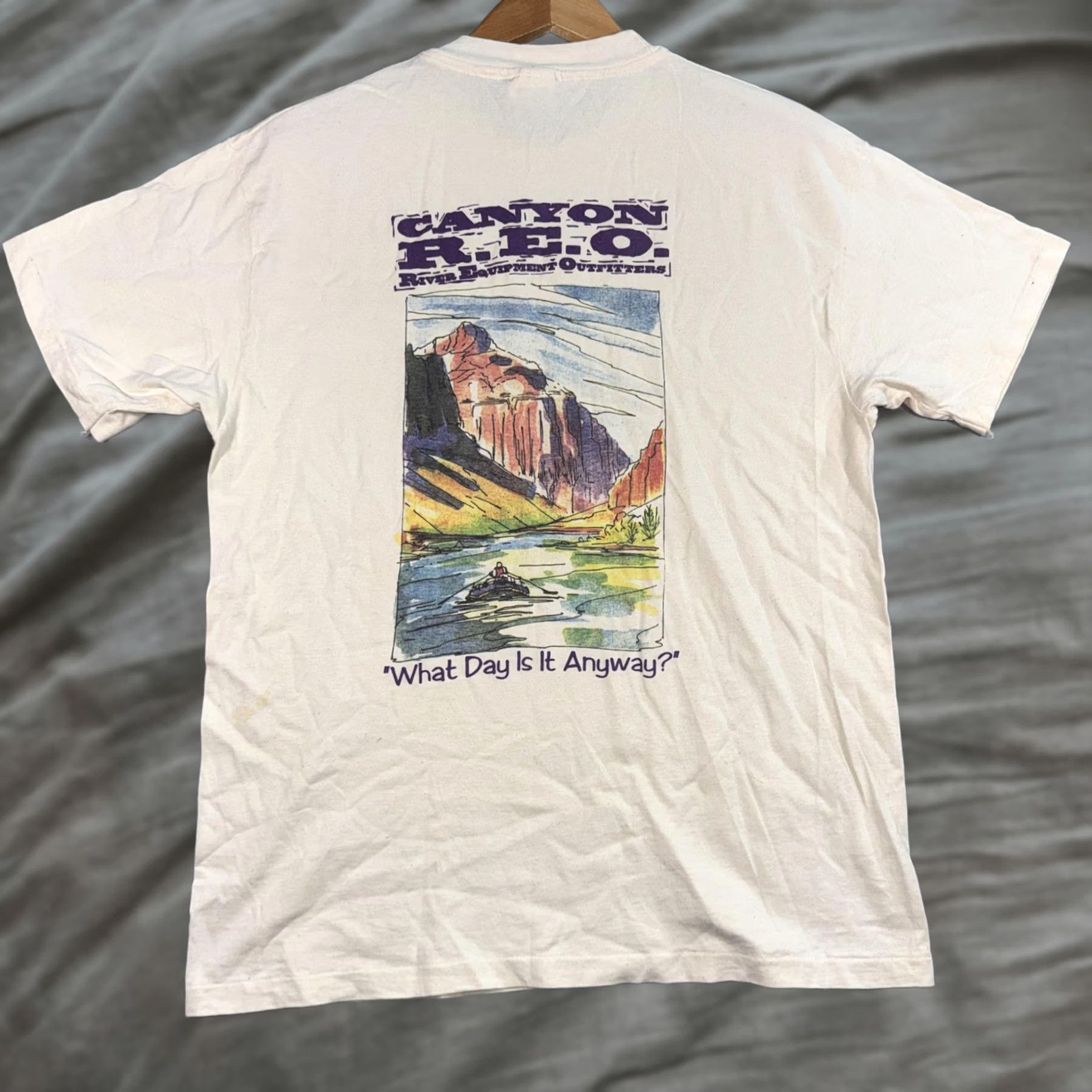 Hanes VINTAGE Canyon R.E.O. River Equipment Outfitters Graphic T-Shirt Men L White Graphic Print Crew Neck Short Sleeve 90s Hanes Beefy-T Size US L / EU 52-54 / 3 - 1 Thumbnail