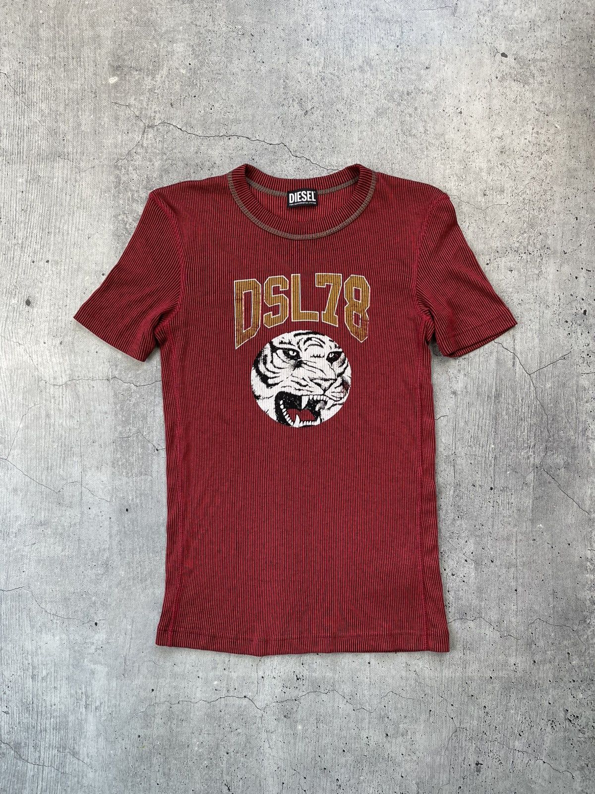 Diesel Avant Garde🧭 90S DIESEL BIG LOGO VINTAGE Y2K CRAZY T-SHIRT Size US S / EU 44-46 / 1 - 1 Thumbnail