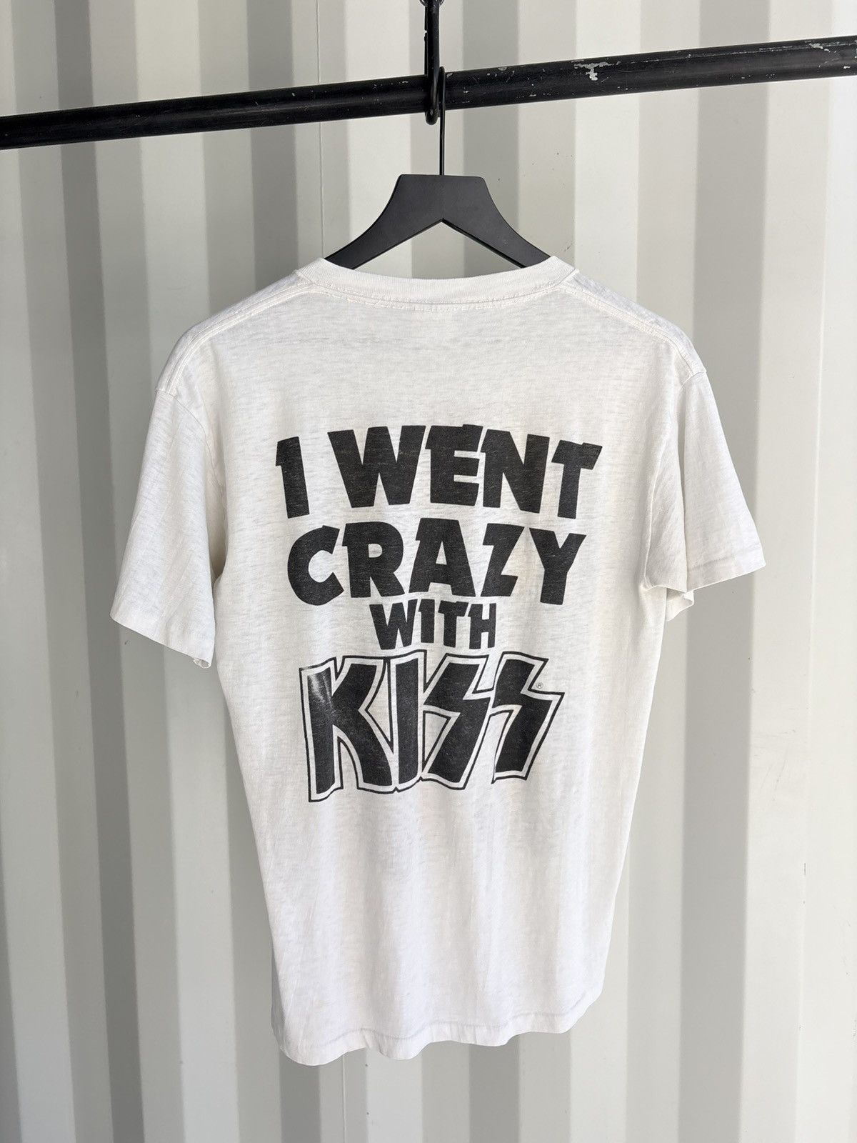 Band Tees Kiss Thrashed Faded Distressed Shirt GRUNGE Paper thin Band Size US L / EU 52-54 / 3 - 4 Thumbnail