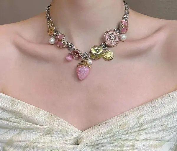 Jewelry Strawberry Pearl Necklace – Flower Pendant, Spicy Fit Size ONE SIZE - 3 Thumbnail