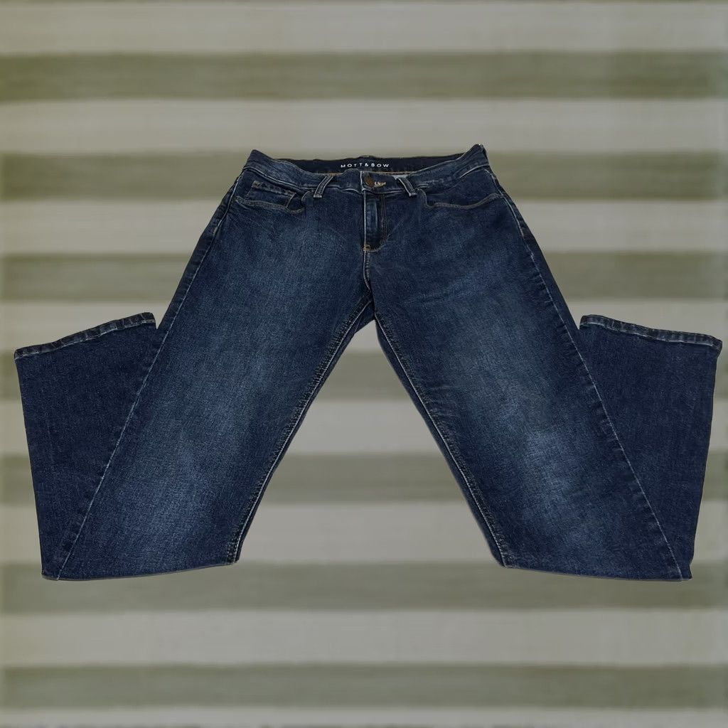 Mott & Bow Mott & Bow Women's Boyfriend Jeans Blue Mid Rise Regular Length 28x30 Stretch Denim Logo Zipper Pockets 28 Waist Pattern Solid Size 28" / US 6 / IT 42 - 1 Thumbnail
