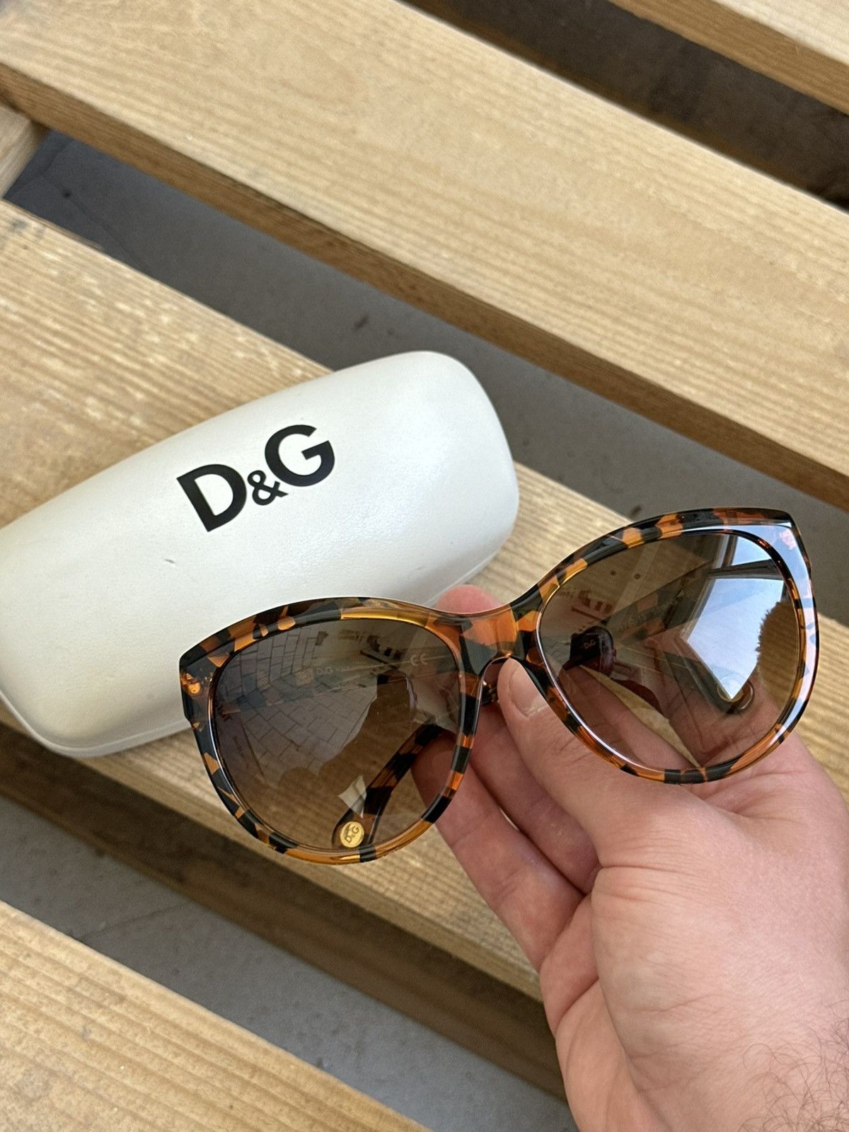 Dolce & Gabbana × Vintage Vintage Dolce & Gabbana Women’s Sunglasses With Case Size ONE SIZE - 3 Thumbnail