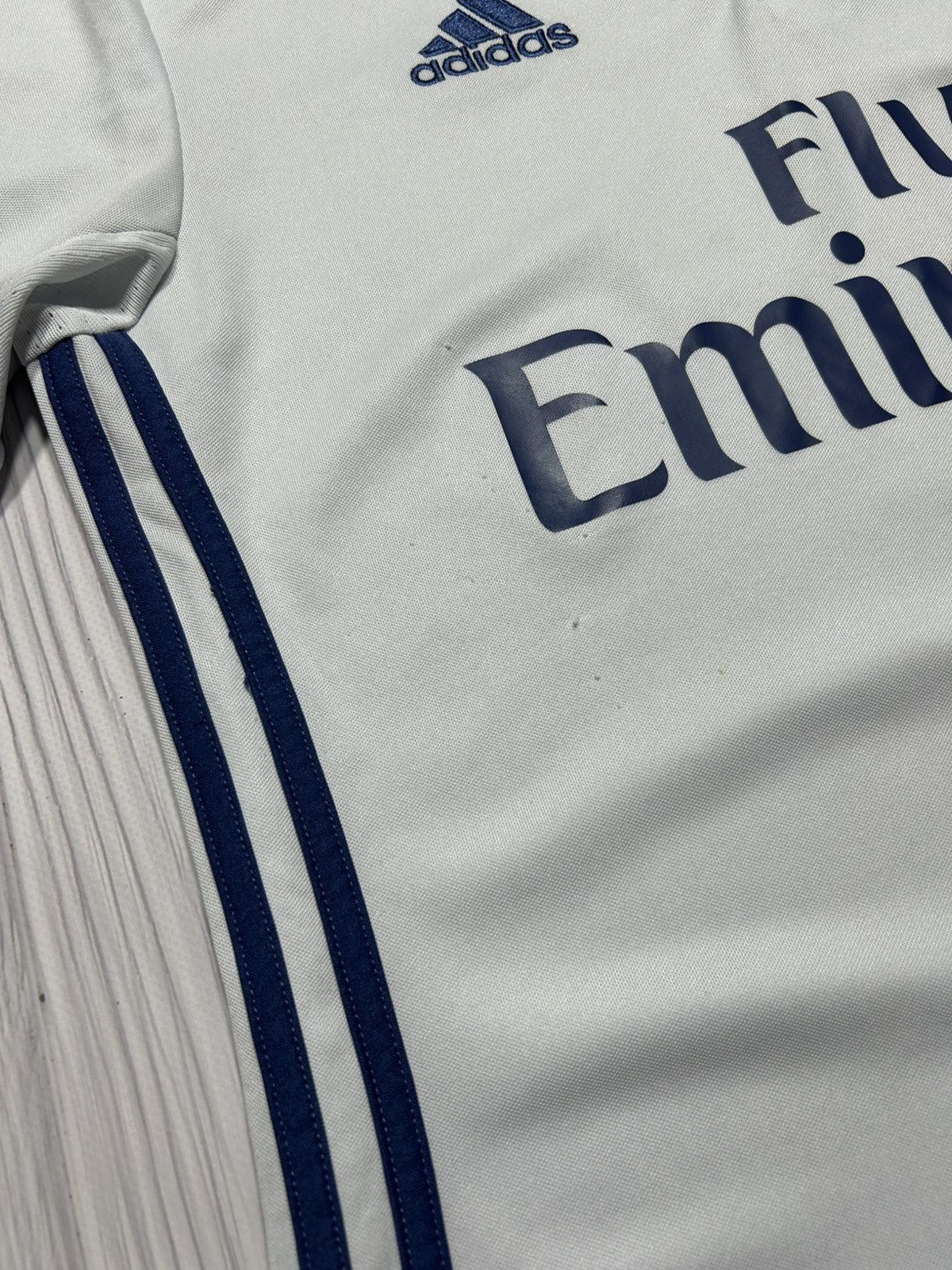 Adidas Real Madrid 2016 2017 Adidas Home Soccer Jersey Size M Size US M / EU 48-50 / 2 - 5 Thumbnail