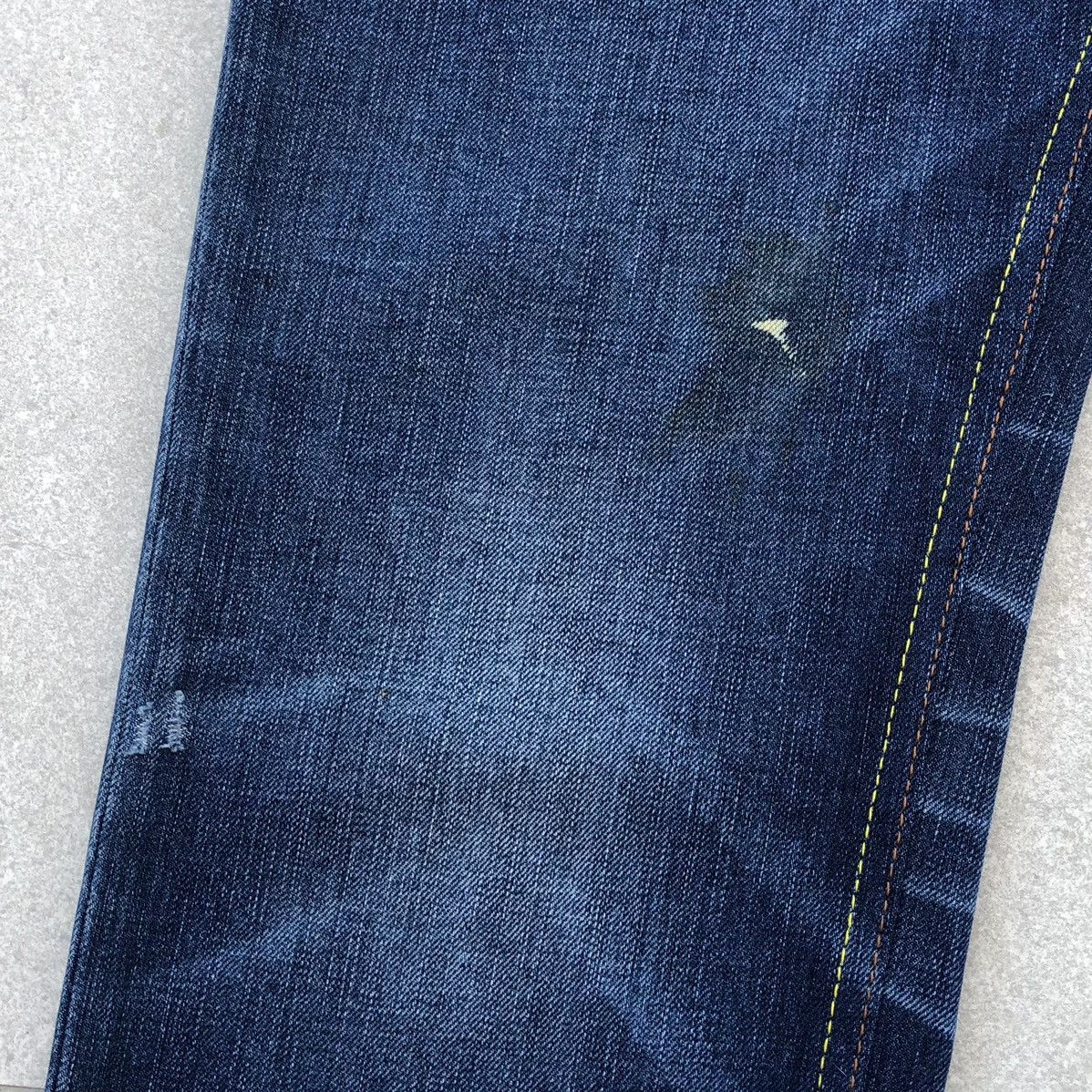 Hugo Boss Hugo Boss Straight Cut Denim Pants Size US 34 / EU 50 - 13 Thumbnail