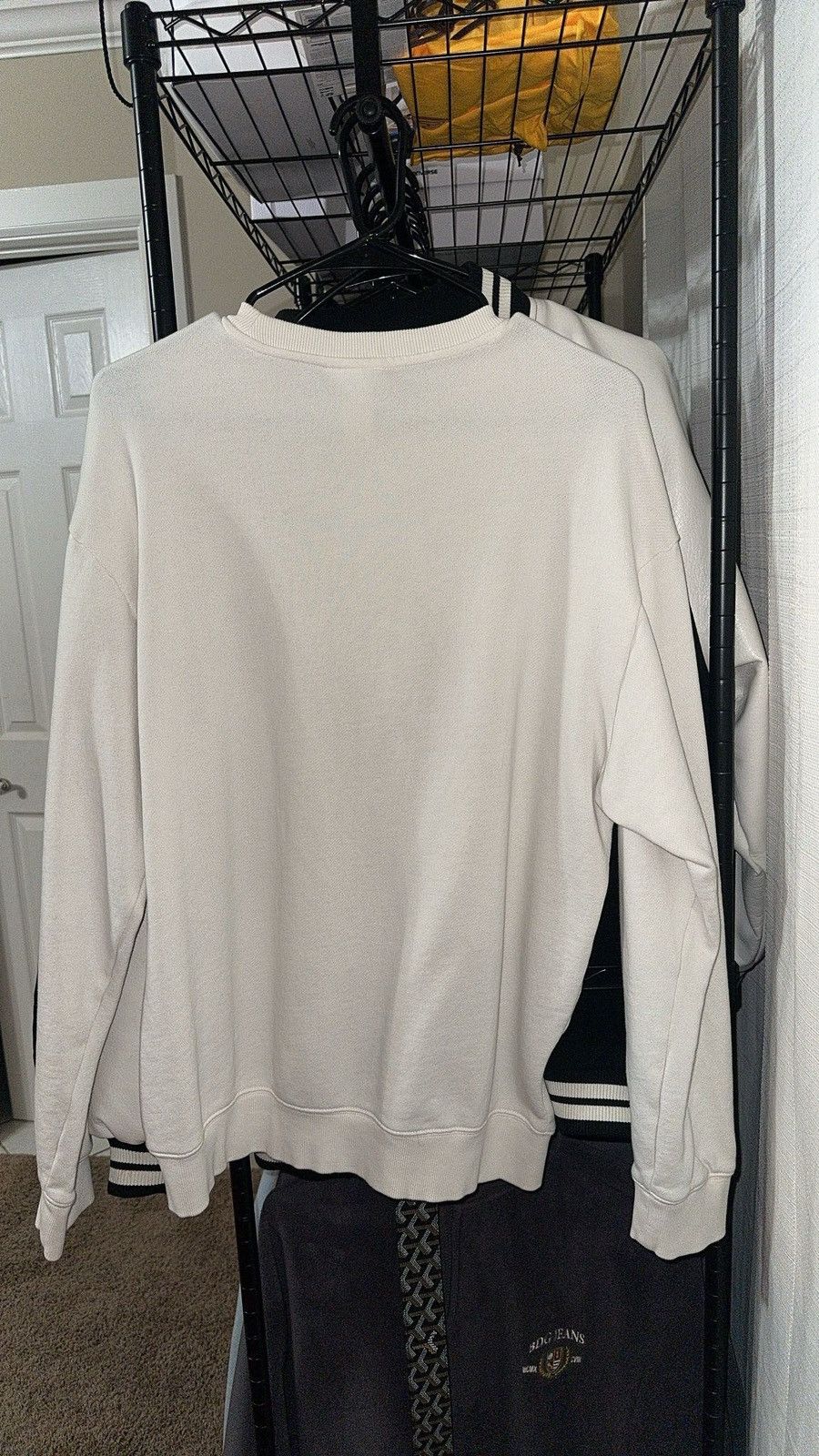 H&M Smiley sweatshirt Size US M / EU 48-50 / 2 - 3 Thumbnail