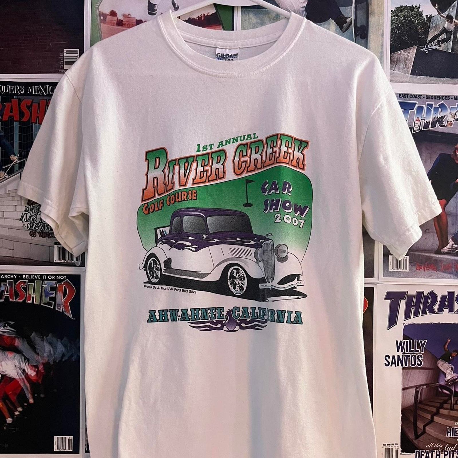 Gildan Y2k retro california car Size US M / EU 48-50 / 2 - 1 Thumbnail