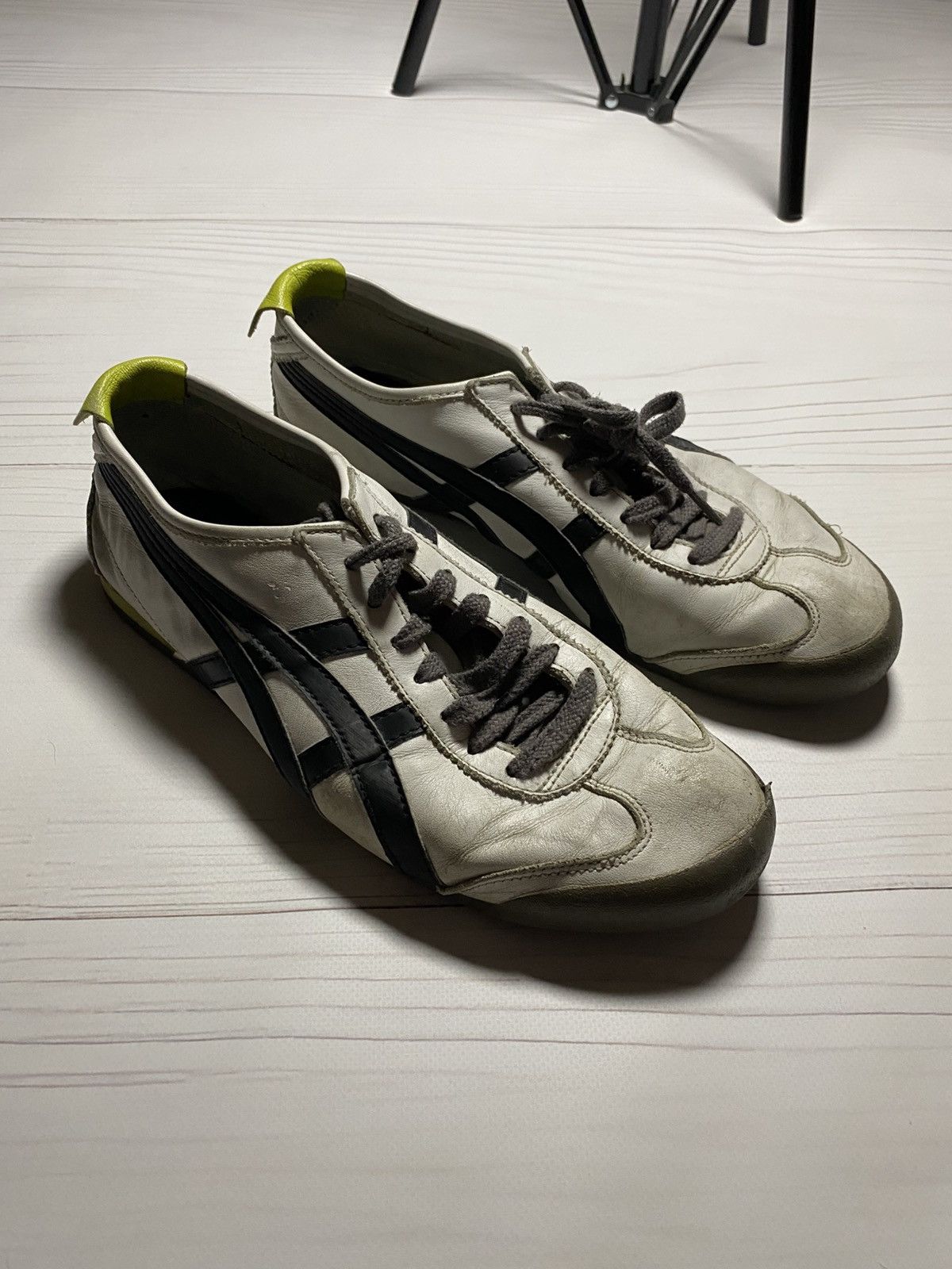 Japanese Brand × Onitsuka Tiger × Vintage Vintage Onitsuka Tiger leather upper worn y2k sneakers Size US 9.5 / EU 42-43 - 3 Thumbnail