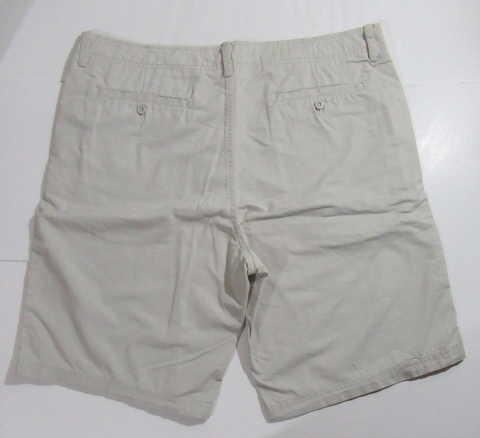 Gap Gap Mens Y2K Relaxed Flat Front Khaki Shorts Beige Size 40 Size US 40 / EU 56 - 3 Thumbnail