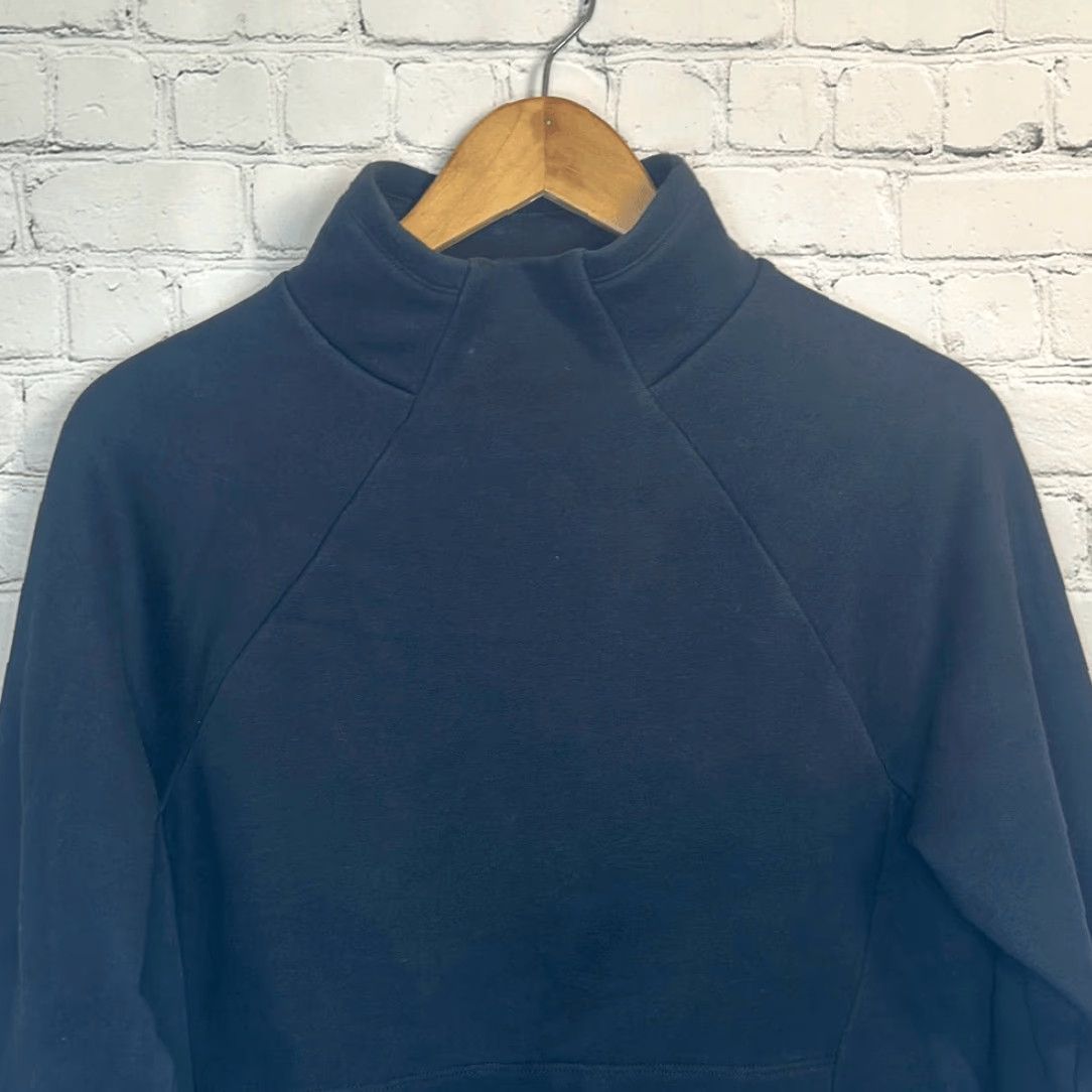 Fabletics VINTAGE Fabletics Women's XS Zaylee Funnel Neck Tunic Black Pockets and Thumbholes Sweatshirt Pullover Activewear Shirt Womens XS Black Size XS / US 0-2 / IT 36-38 - 2 Thumbnail