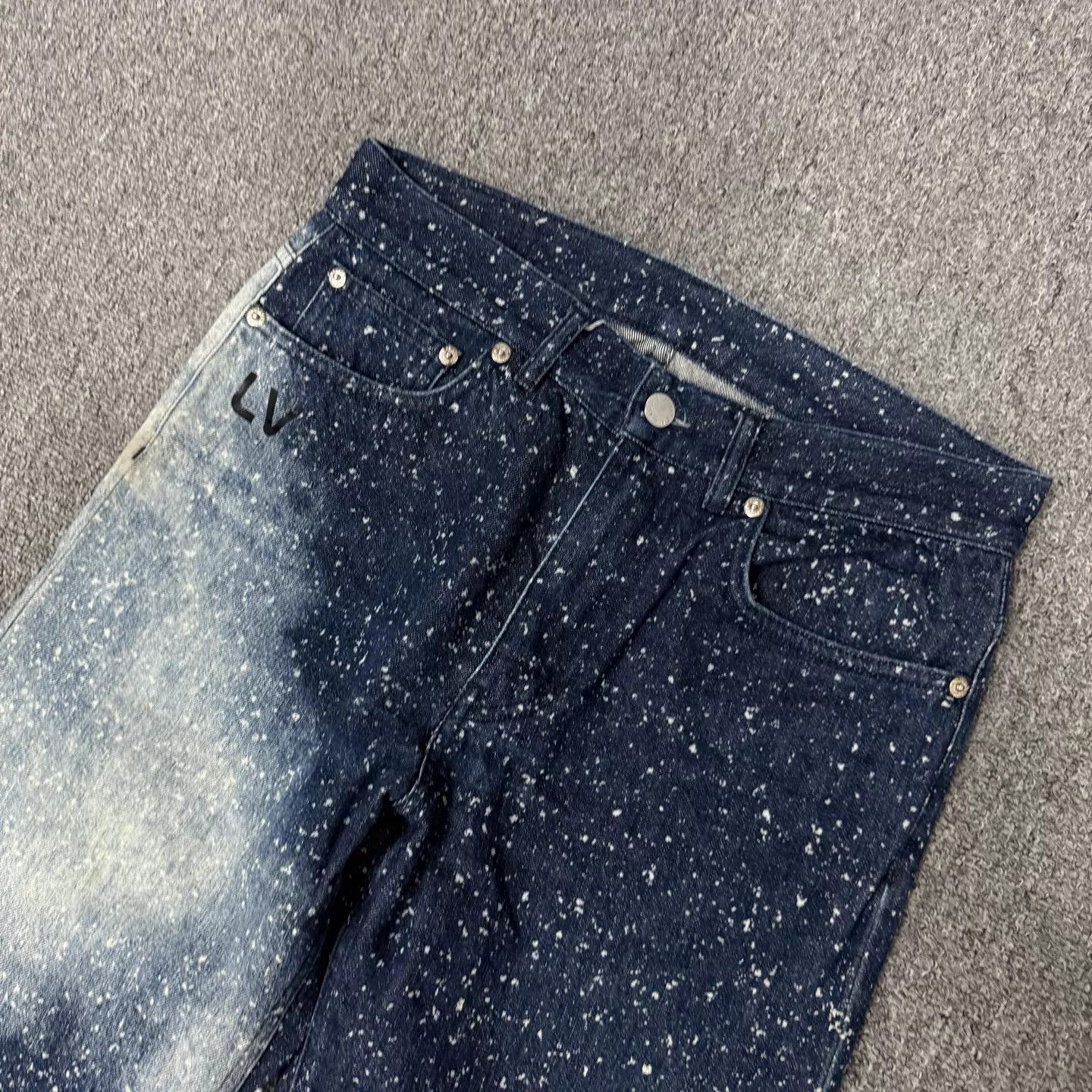 Louis Vuitton Louis Vuitton Navy Blue Logo Galaxy Jeans 29W 99 New Size 29" - 4 Thumbnail
