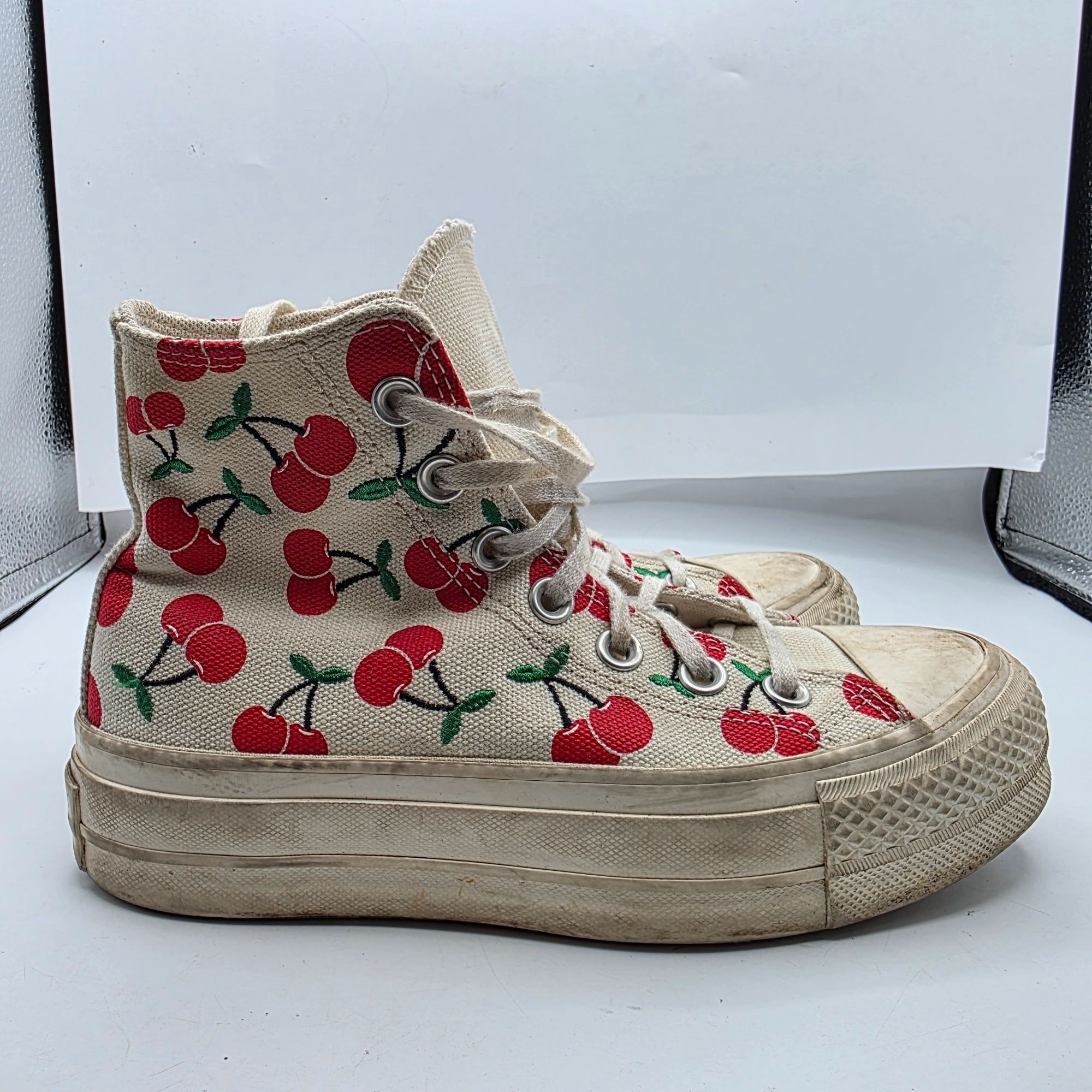 Converse Converse All Star Womens Size 5 White Red Cherry Print High Size US 5 / IT 35 - 12 Thumbnail