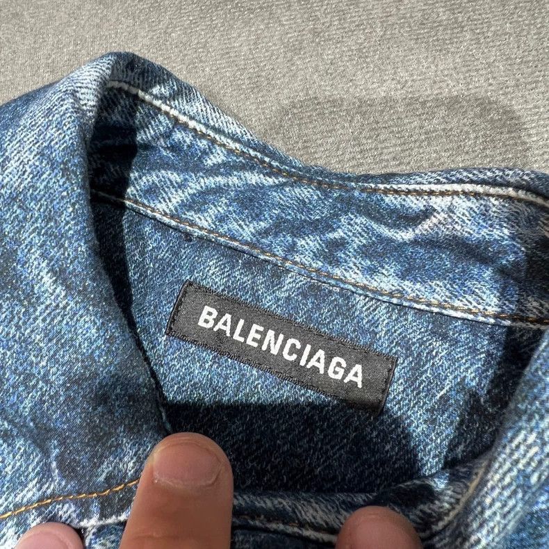 Balenciaga Balenciaga Denim print oversized shirt Size US XS / EU 42 / 0 - 4 Thumbnail