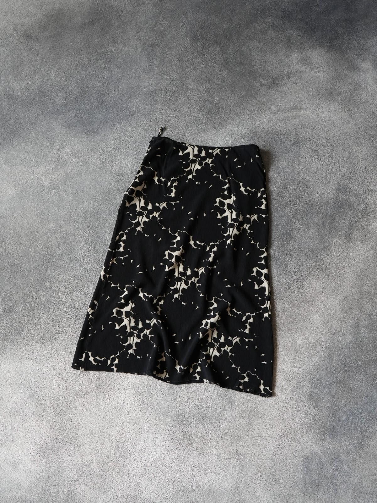 Prada S/S 2001 Prada Silk Floral Skirt VINTAGE IT38 Size 25" / US 0 / IT 36 - 9 Thumbnail