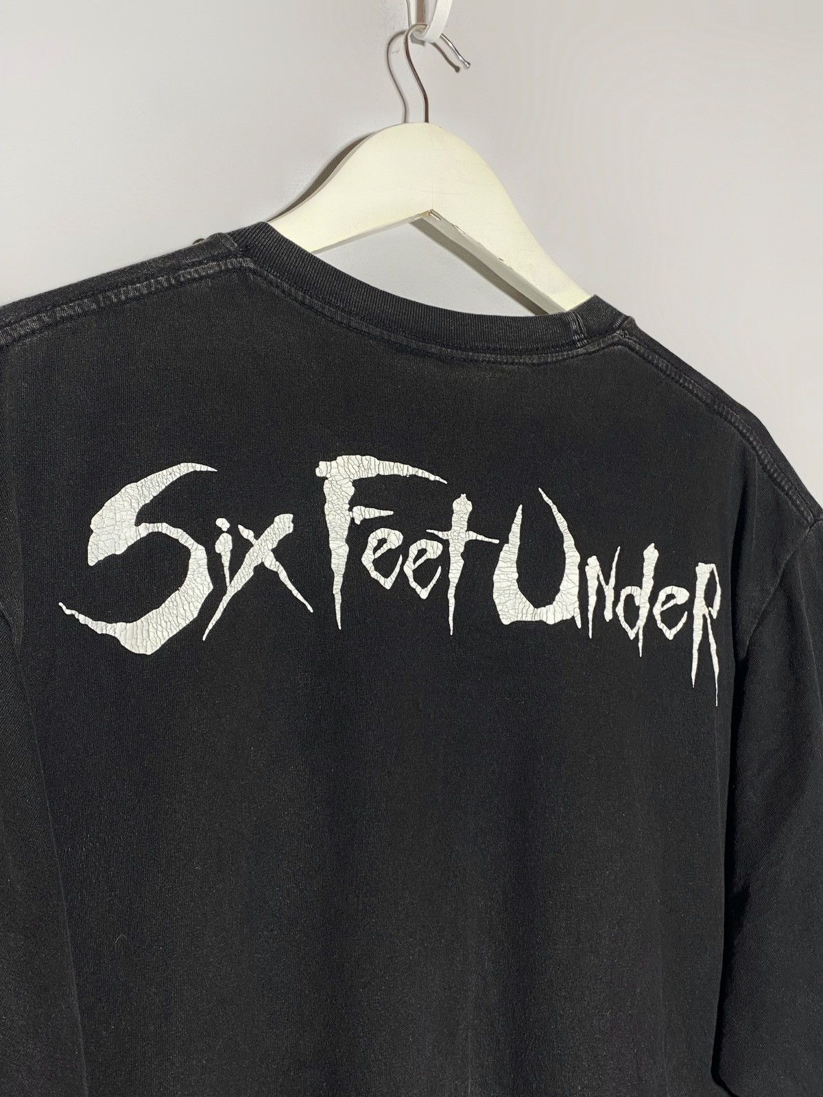 Band Tees Vintage Six Feet Under Movie Graphic Print T-shirt Size US XL / EU 56 / 4 - 5 Thumbnail
