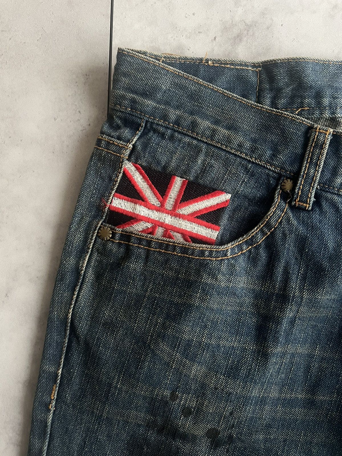 Japanese Brand Buzz Spunky “Kiss” Studded Mud Wash Jeans Size US 29 - 3 Thumbnail