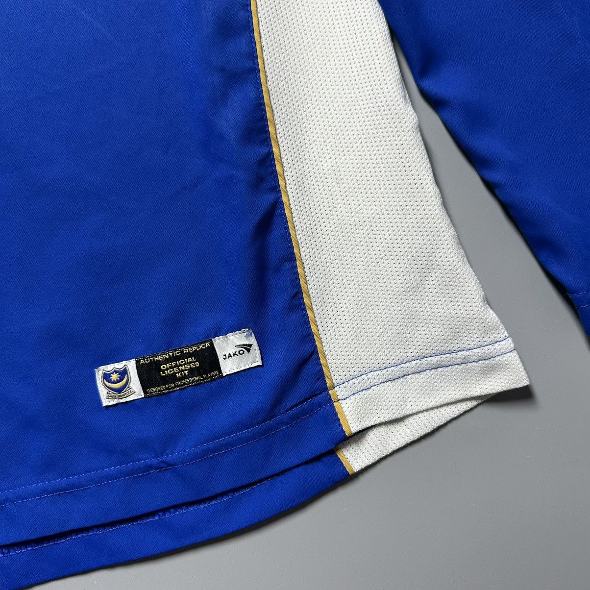Vintage PORTSMOUTH JAKO 2006/2007 FOOTBALL HOME JERSEY #8 COLE Size US L / EU 52-54 / 3 - 10 Thumbnail