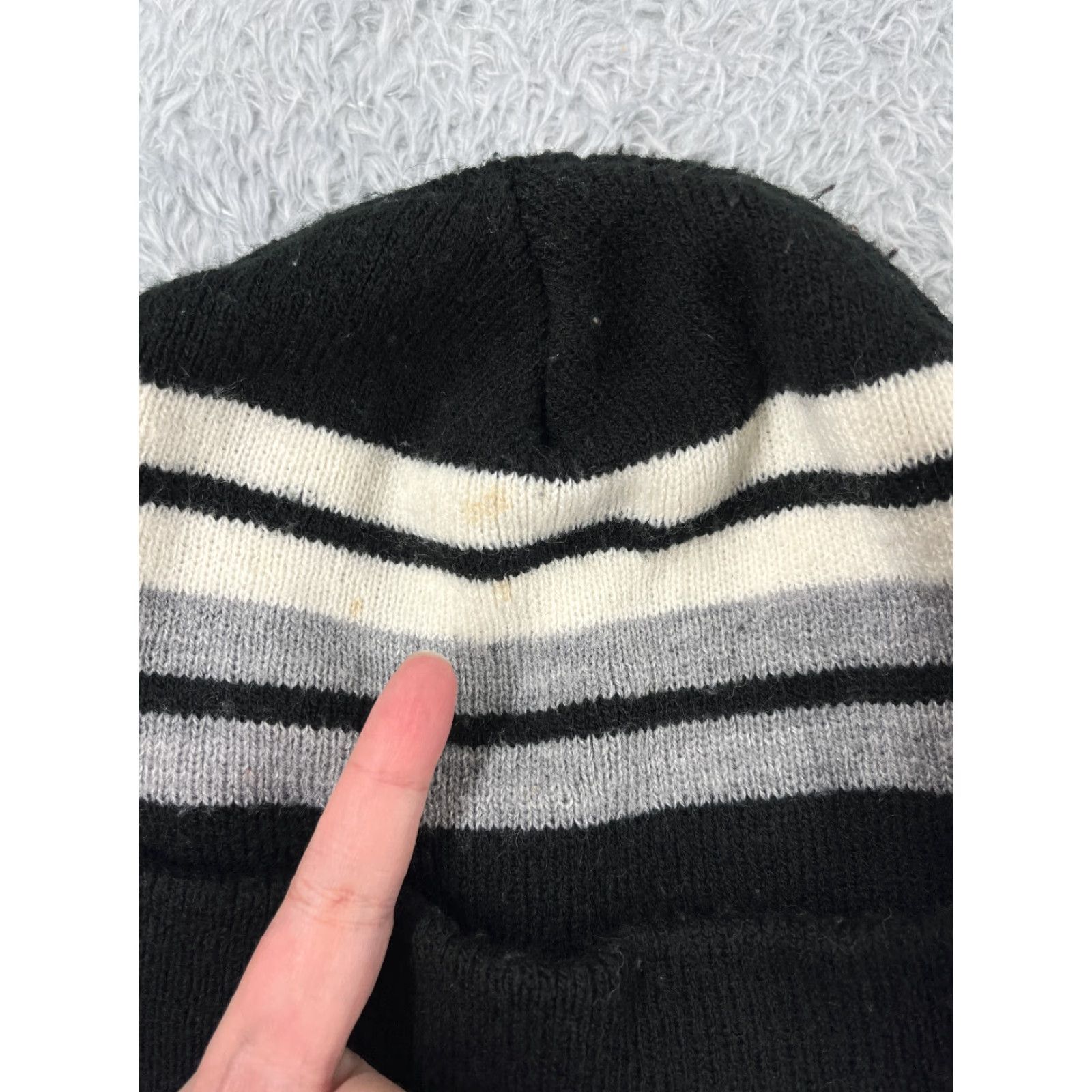 Vintage VINTAGE not applicable; Paris Accessories Beanie Hat Womens One Size Black White Stripe Knit 100% Acrylic Size ONE SIZE - 4 Thumbnail