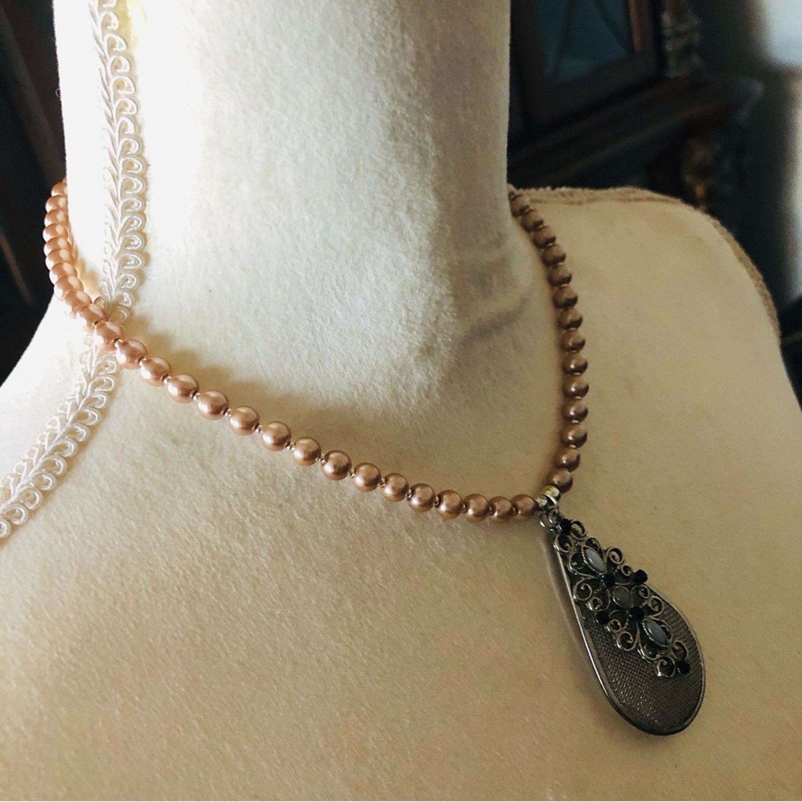 Handmade Handcrafted repurpose stone filigree Pearl necklace Size ONE SIZE - 3 Thumbnail