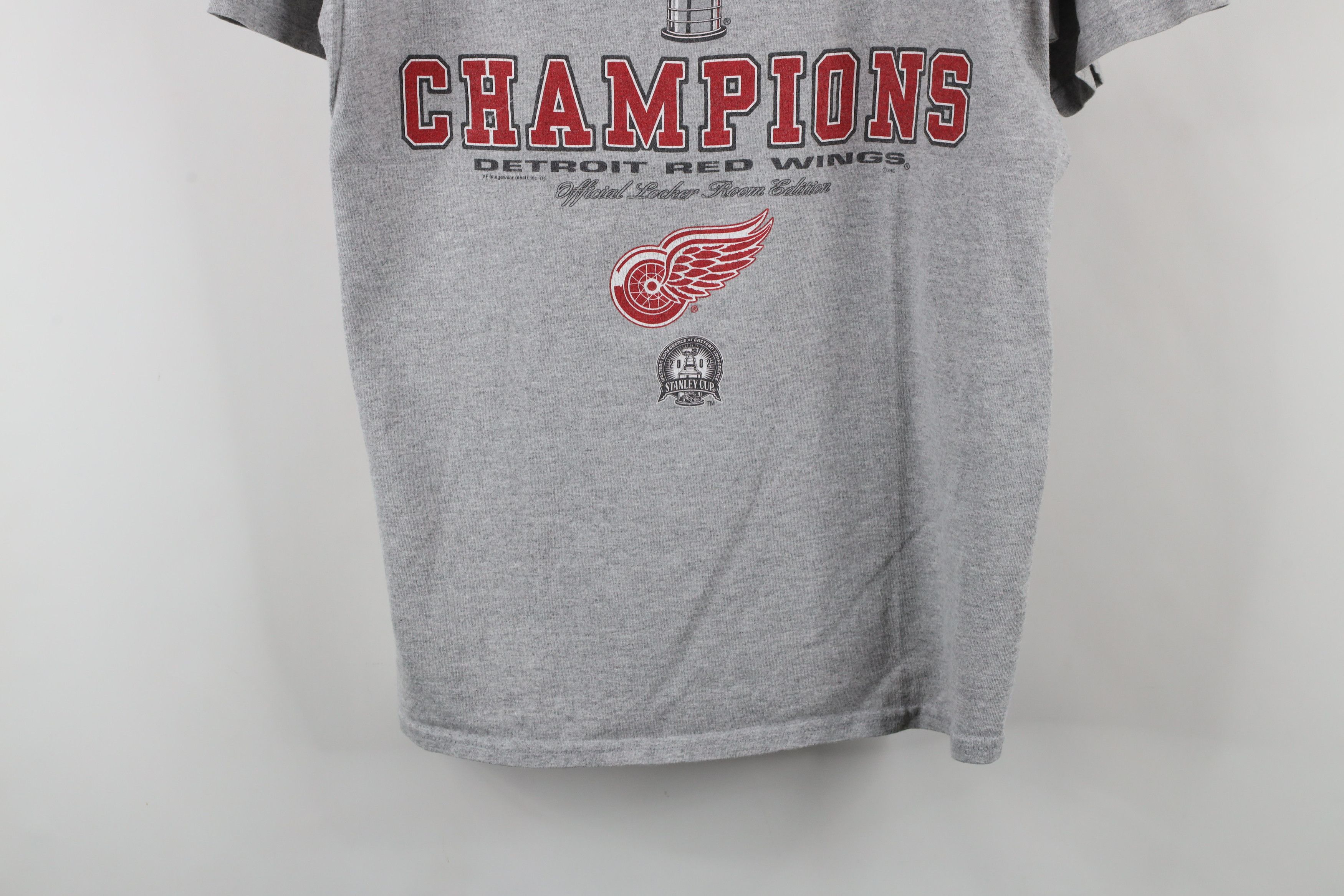 Vintage Vintage 2002 Stanley Cup Champ Detroit Red Wings T-Shirt Size US L / EU 52-54 / 3 - 3 Thumbnail
