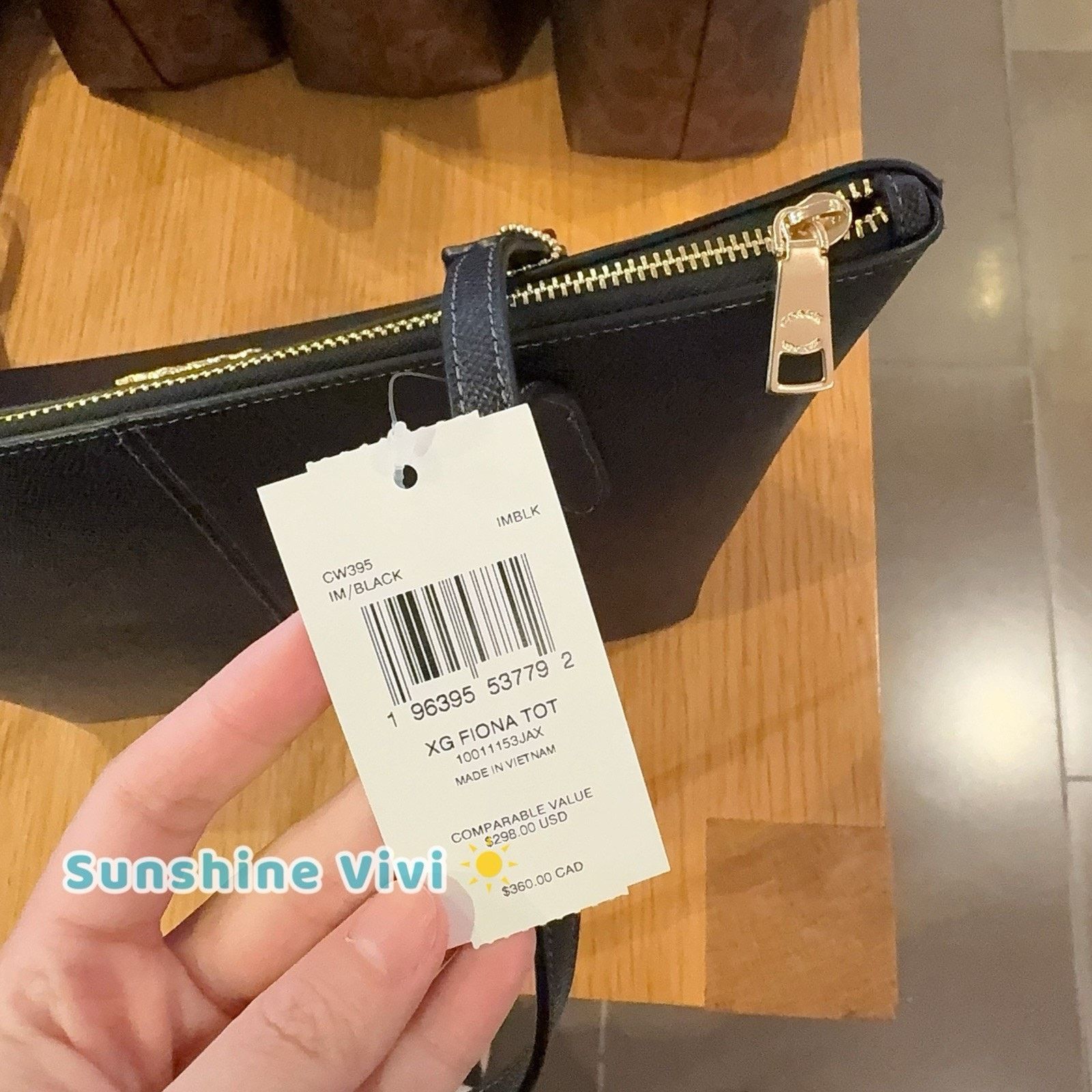 Coach NWT COACH Fiona Zip Tote Bag In leather CW395, Black Gold Size ONE SIZE - 4 Thumbnail