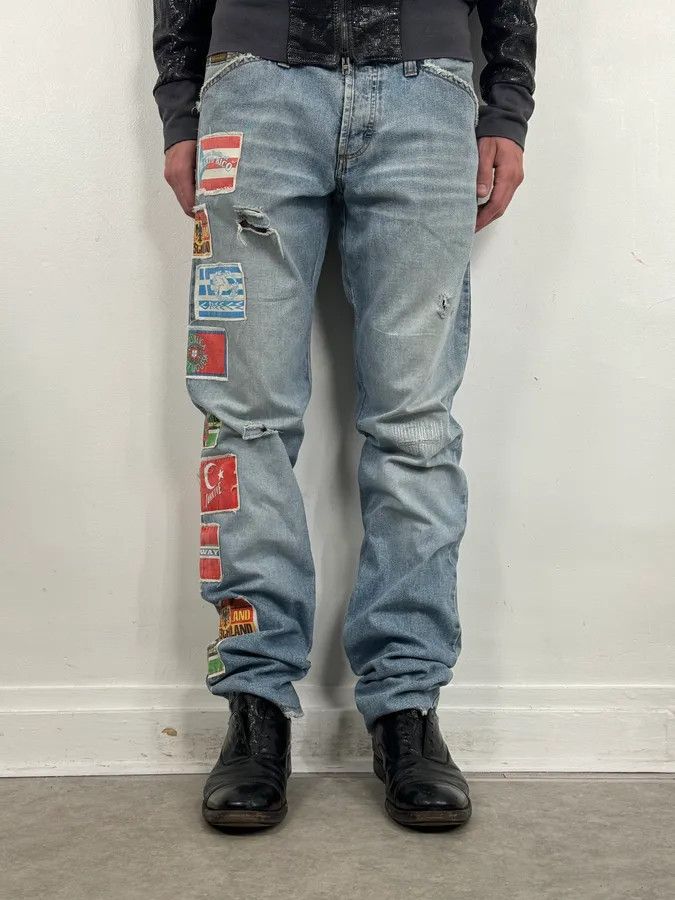 Dolce & Gabbana AW2004 Dolce & Gabbana Light Blue Denim International Flag Patch Jeans Size US 34 / EU 50 - 1 Thumbnail