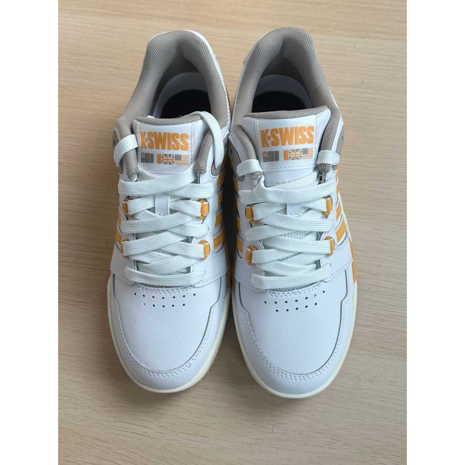 K-Swiss K-SWISS Si-18 International White Sneaker Size 8M - NEW Size US 7.5 / EU 40-41 - 2 Thumbnail