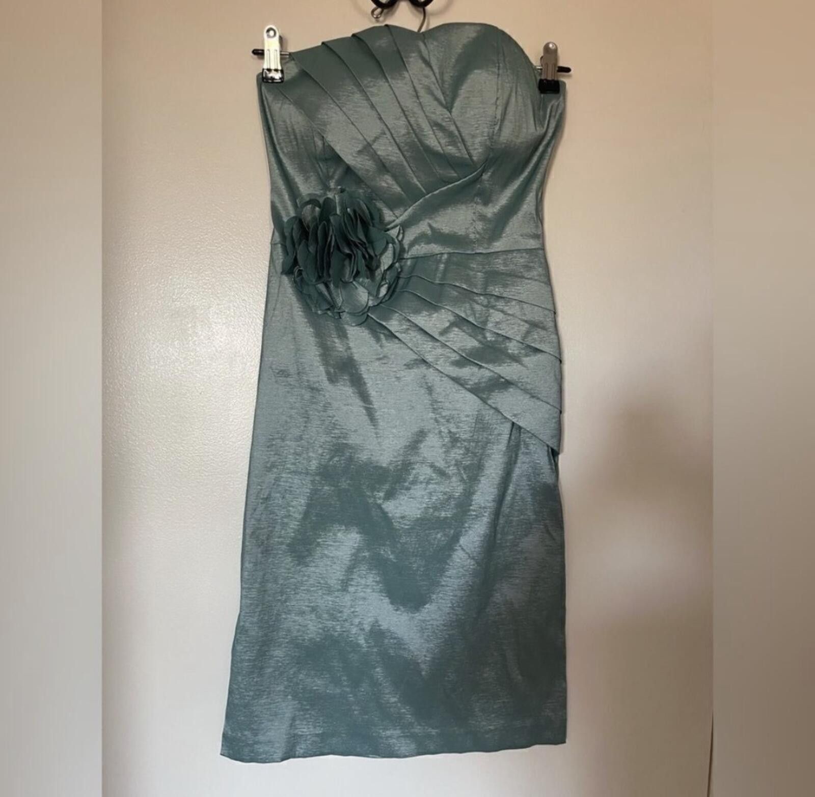 Forever 21 Forever 21 formal dress Size S / US 4 / IT 40 - 1 Thumbnail
