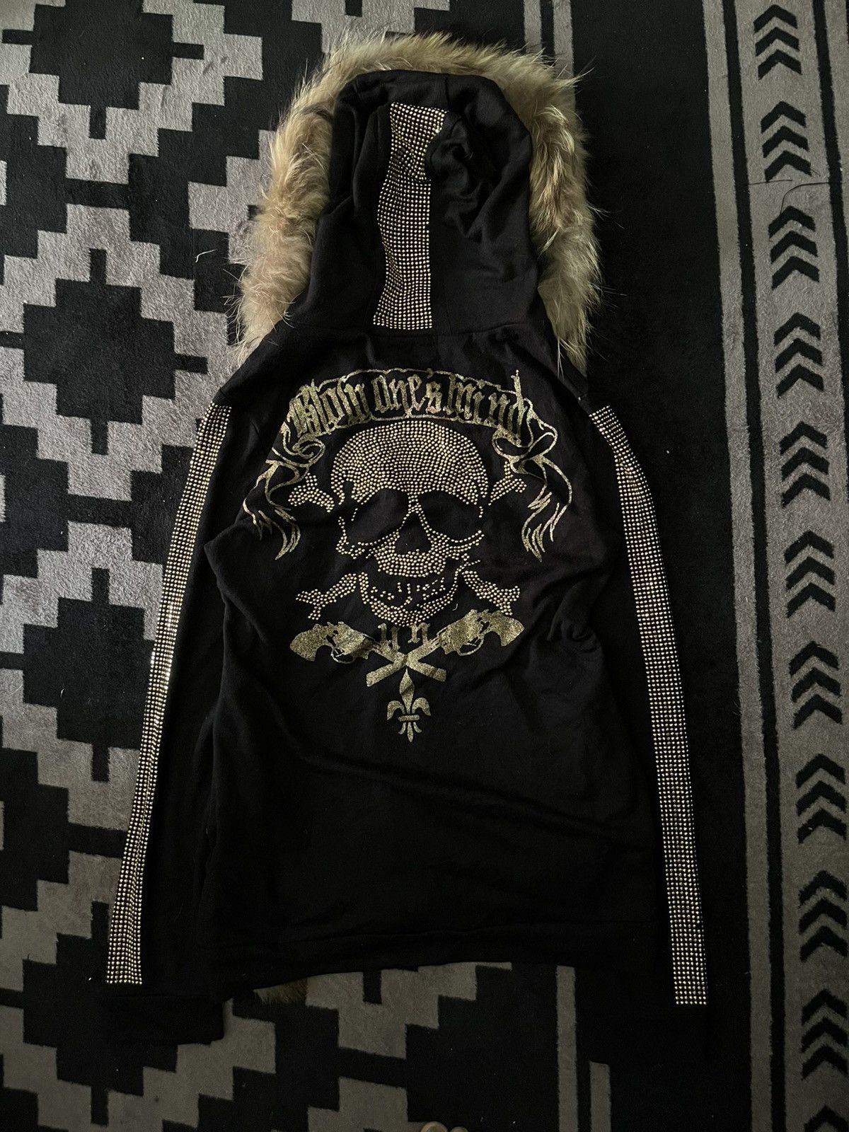 14th Addiction 2000s Manalia faux fur cross glitter gold mohawk hoodie Size US M / EU 48-50 / 2 - 2 Thumbnail