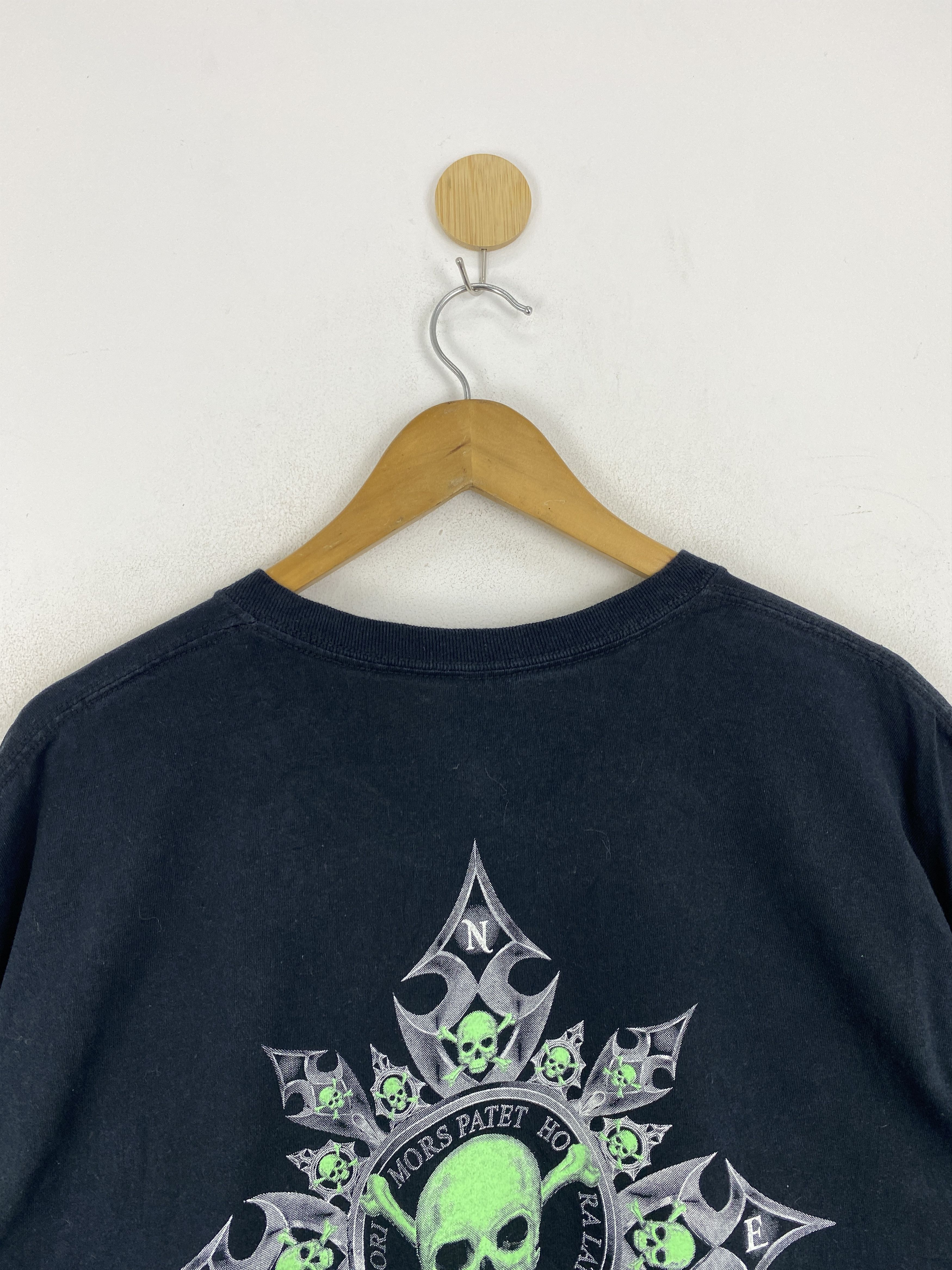 Vintage Vintage Treasure Island Skulls Graphic Backhit Tee TA0677 Size US XXL / EU 58 / 5 - 2 Thumbnail