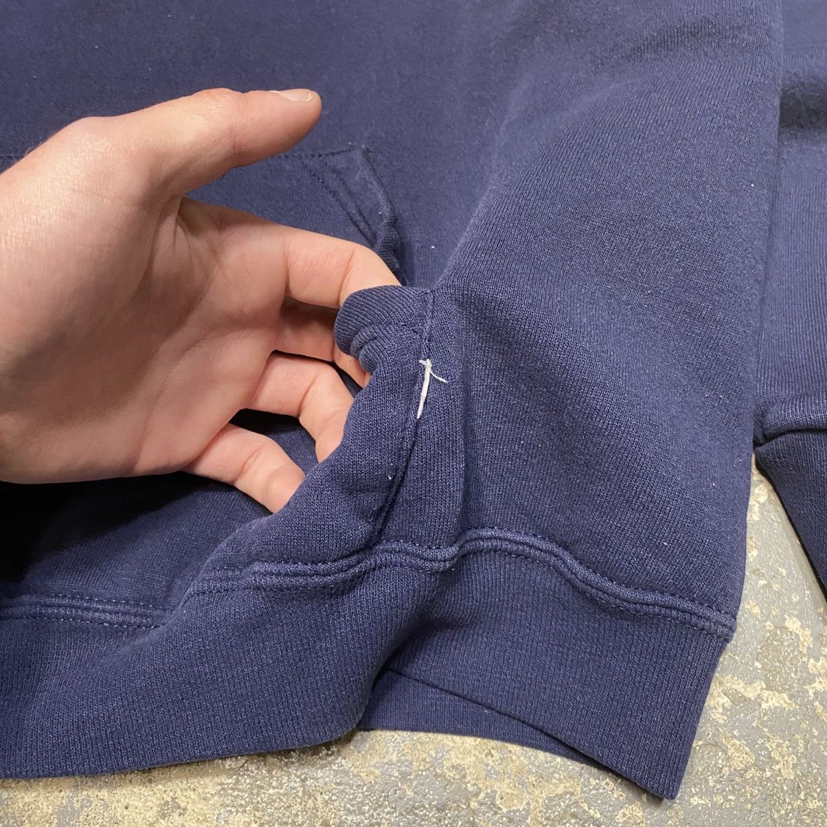 Russell Athletic × Vintage Vintage Russell Athletic Navy Boxy Hoodie Sweatshirt Size US L / EU 52-54 / 3 - 6 Thumbnail