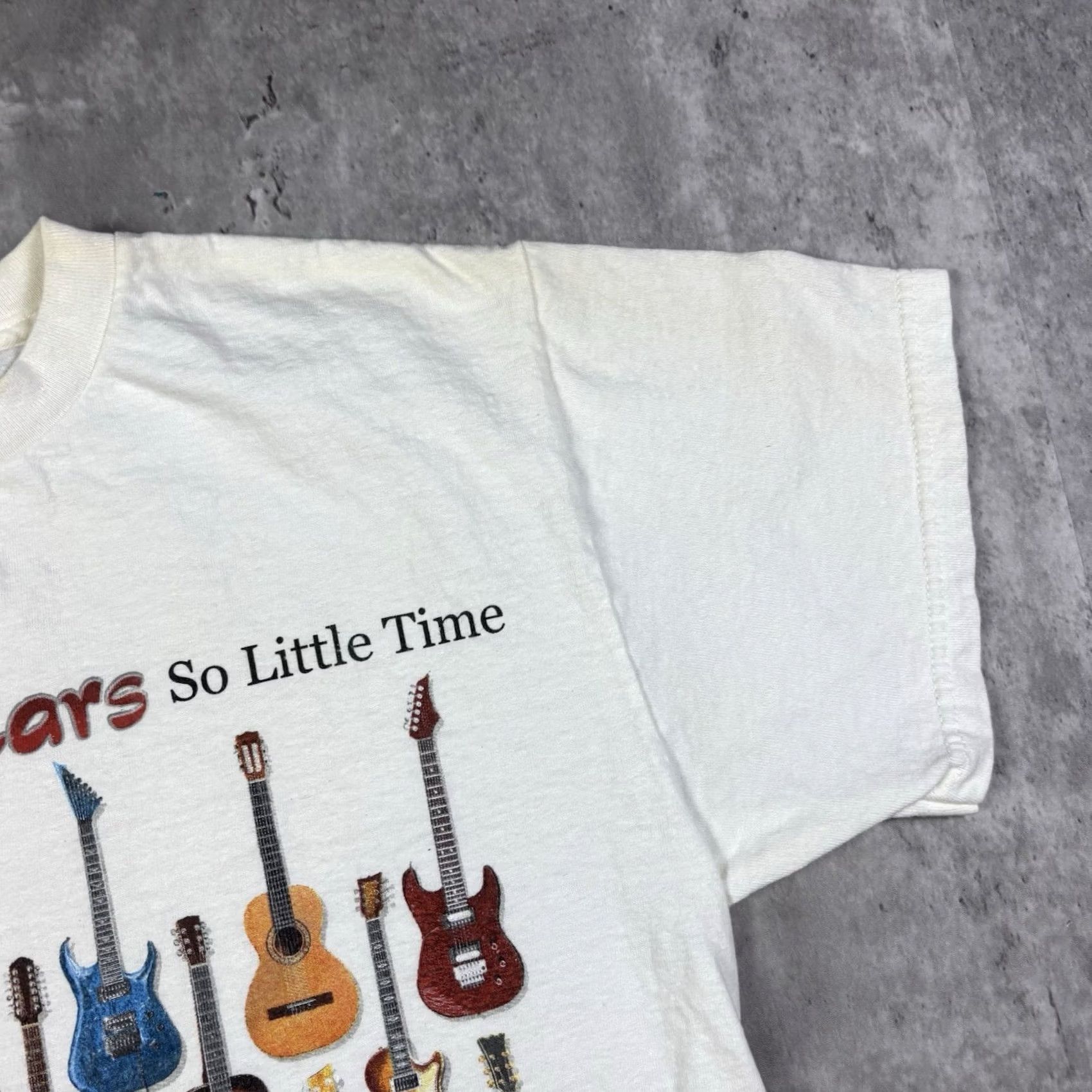 Vintage VINTAGE 90s So Many Quitars So Little Time Funny Quote T Shirt Mens S White Short Sleeve Cotton Graphic Print Size US S / EU 44-46 / 1 - 7 Thumbnail