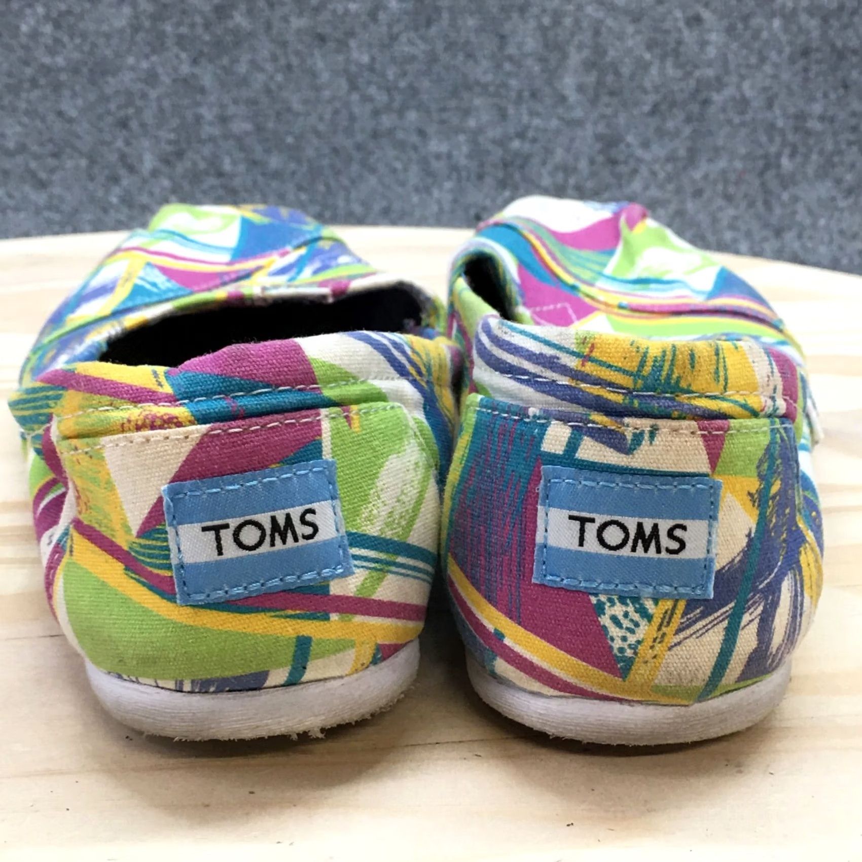 Toms Toms Loafer Womens 8 Multicolor Geometric Round Toe Slip On Flats Canvas Casual Size US 8 / IT 38 - 6 Thumbnail