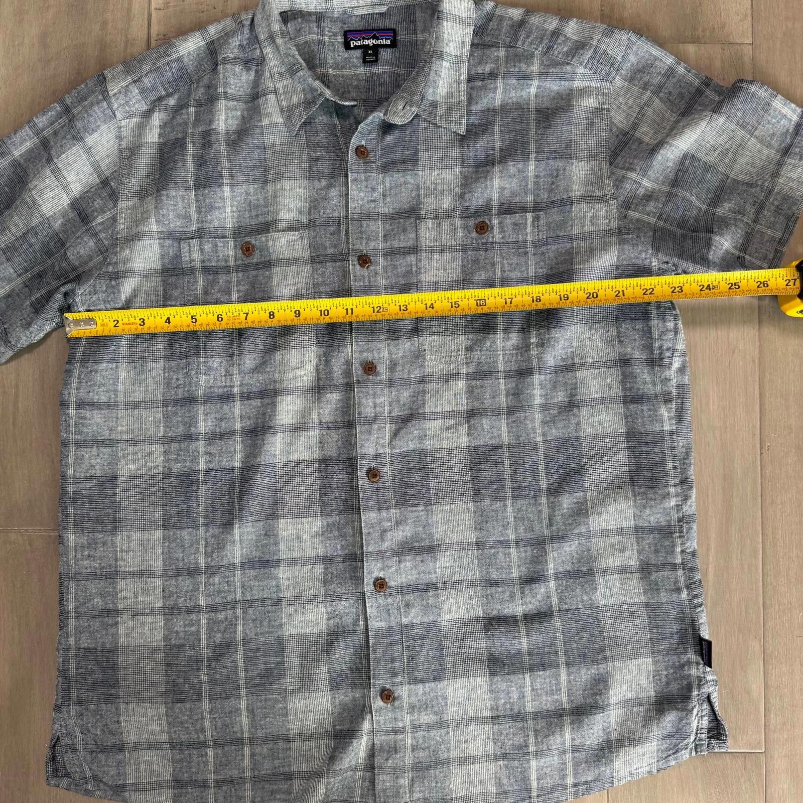 Patagonia Patagonia Men's Gray Plaid Short Sleeve Button-Up Shirt XL Size US L / EU 52-54 / 3 - 3 Thumbnail