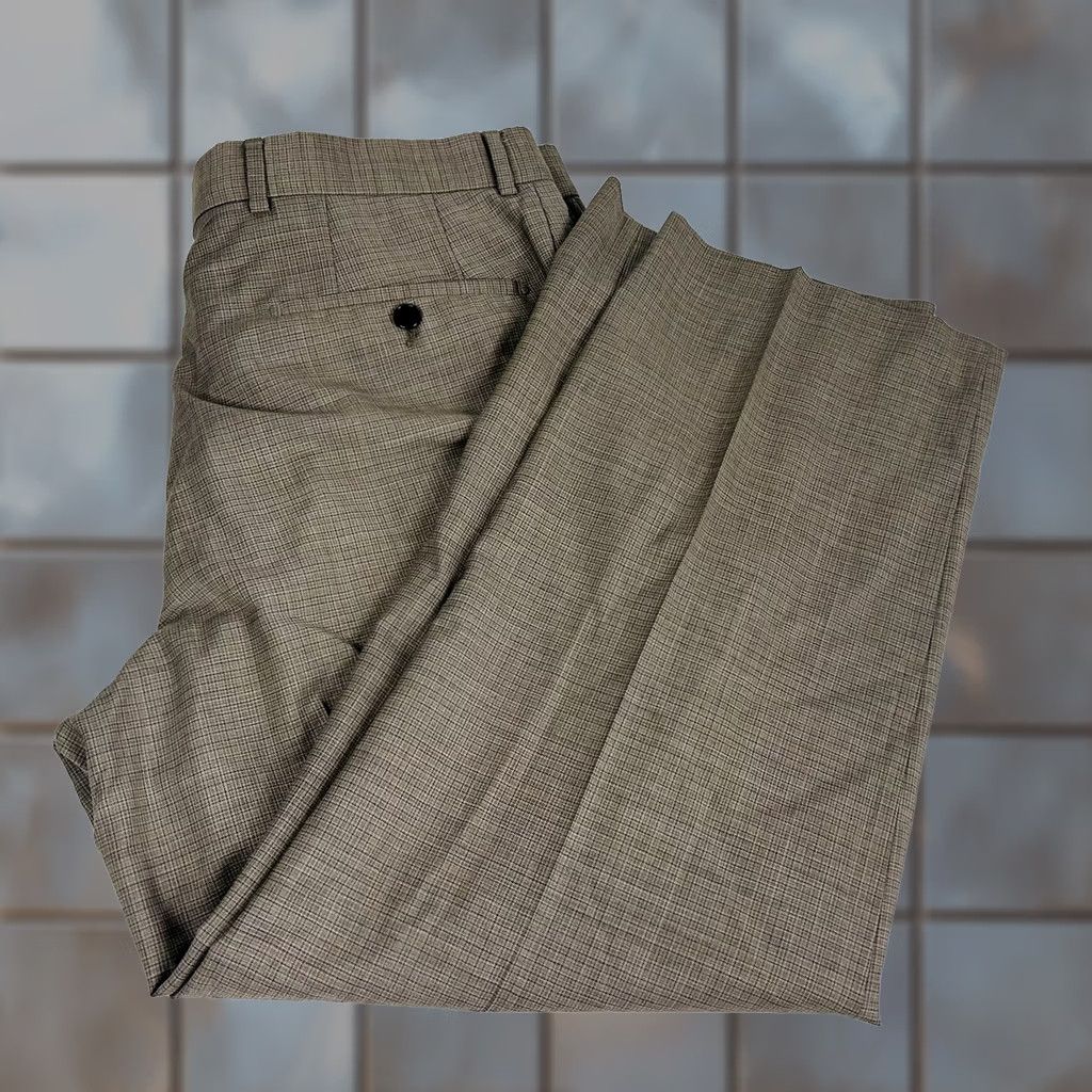 Hugo Boss Hugo Boss Dress Pants 36 x 27 Beige Plaid Flat Front Wool 100% Wool Men Pants Regular Inseam 27 Mens Size US 36 / EU 52 - 1 Thumbnail