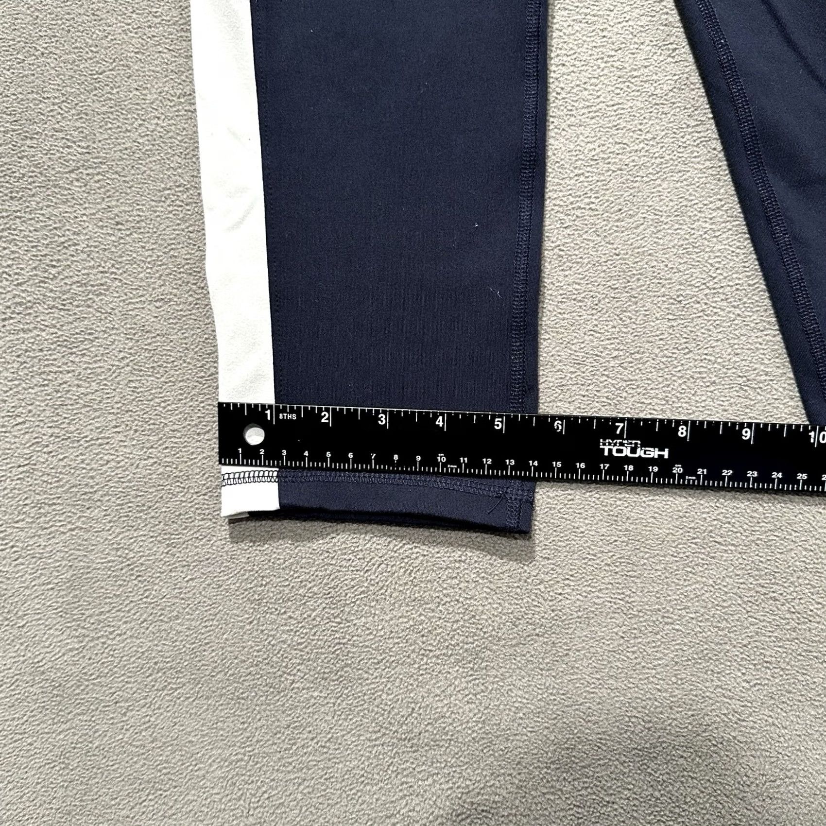 Old Navy Old Navy Active Go Dry Leggings Womens S Blue Green White Stretch Yoga Capri Size 28" / US 6 / IT 42 - 7 Thumbnail