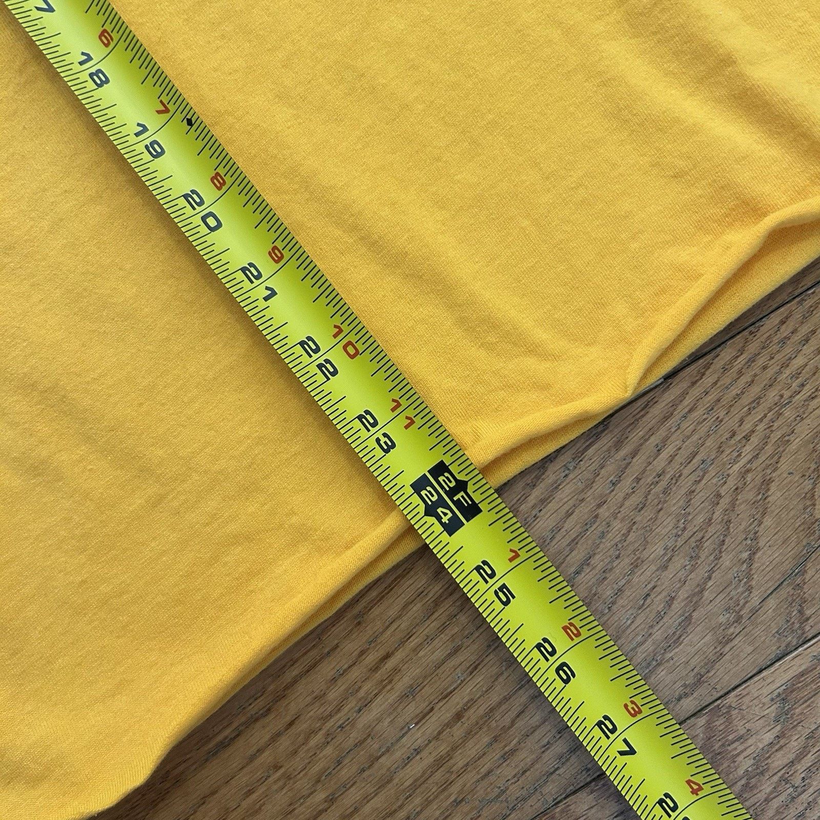 Vintage 1996 Walk America Screen Stars 90s Cropped Yellow Tee Shirt Size US XL / EU 56 / 4 - 6 Thumbnail