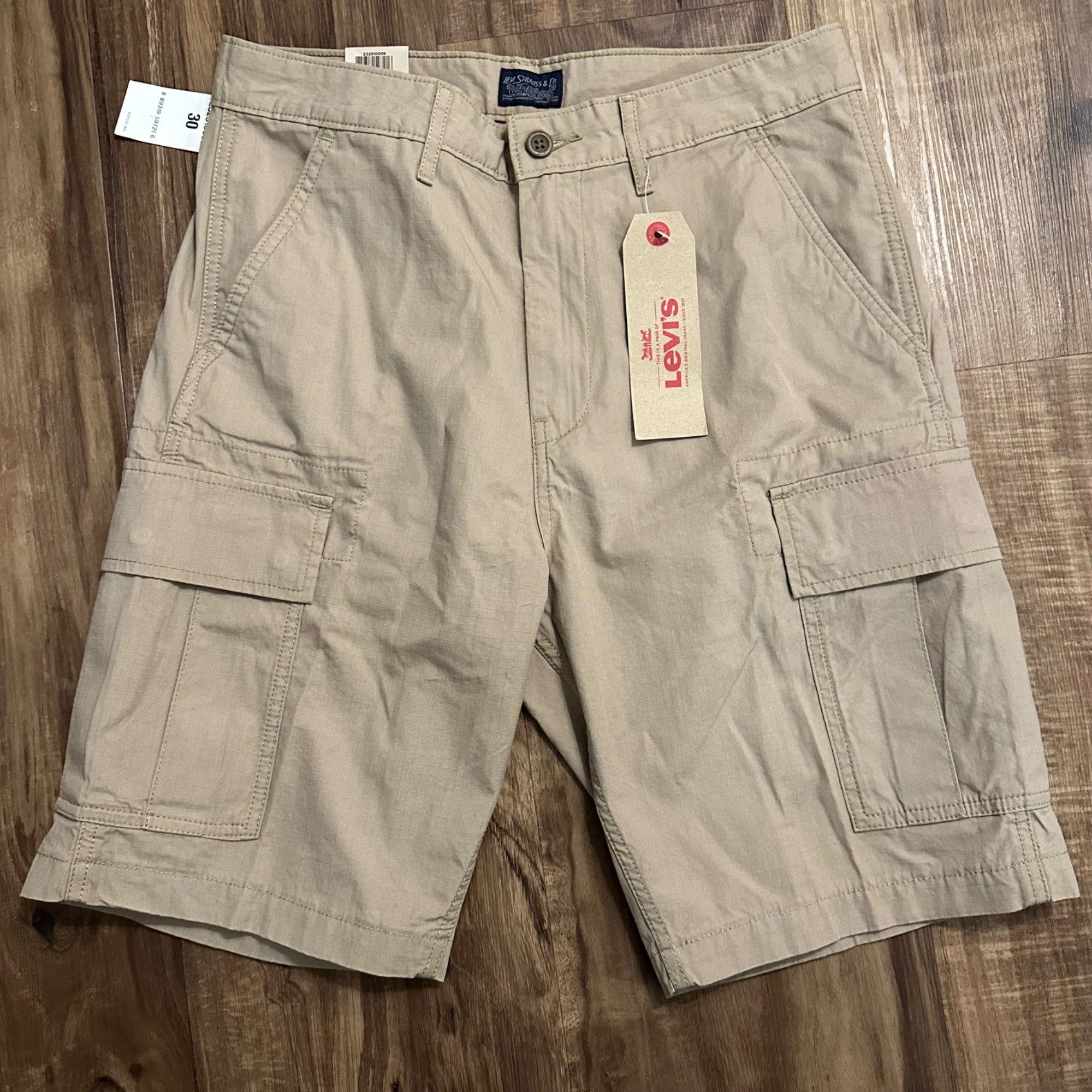 Levi's NWT Levi's Men's Carrier Cargo Shorts true chino Sz 30 Size US 30 / EU 46 - 8 Thumbnail