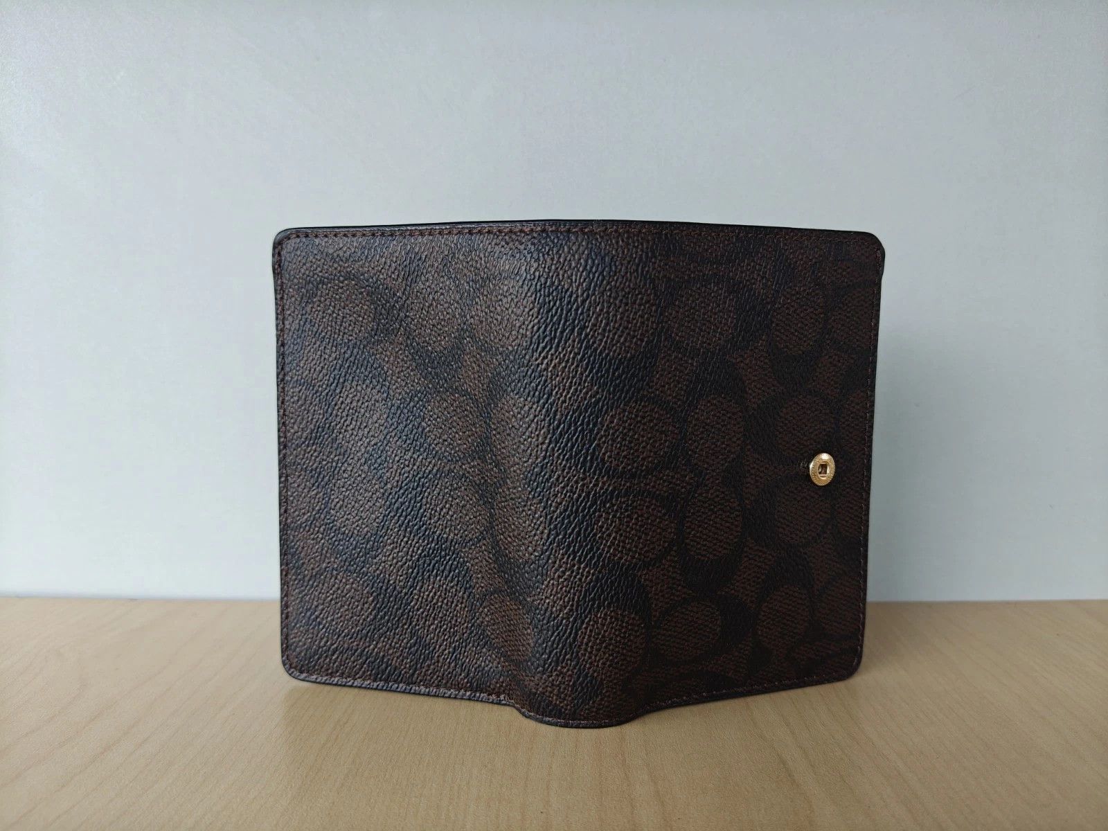 Coach Coach Medium Corner Zip Wallet In Signature T/1017 Size ONE SIZE - 7 Thumbnail