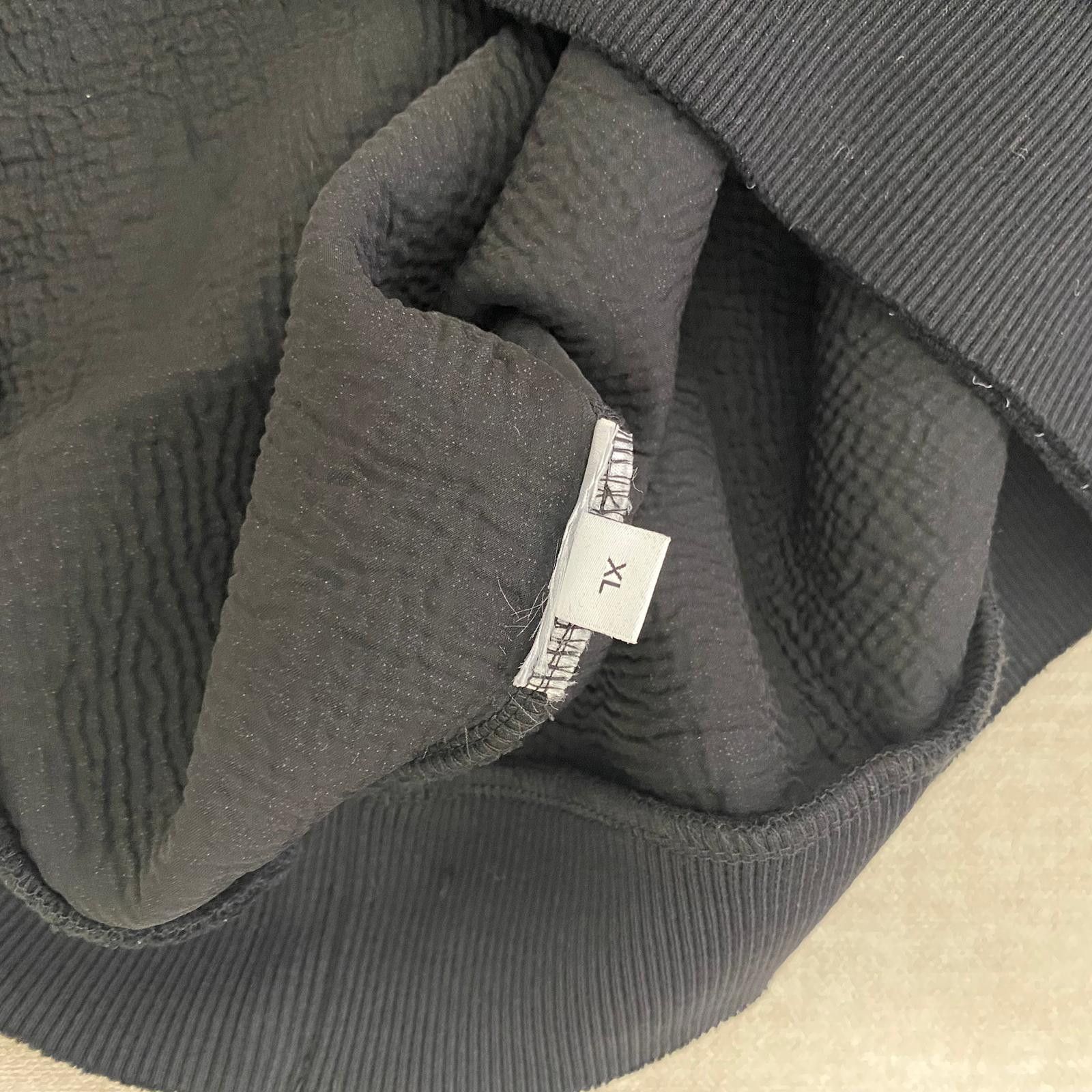 Givenchy Black Destroyed Logo Sweatshirt Size US XL / EU 56 / 4 - 7 Thumbnail